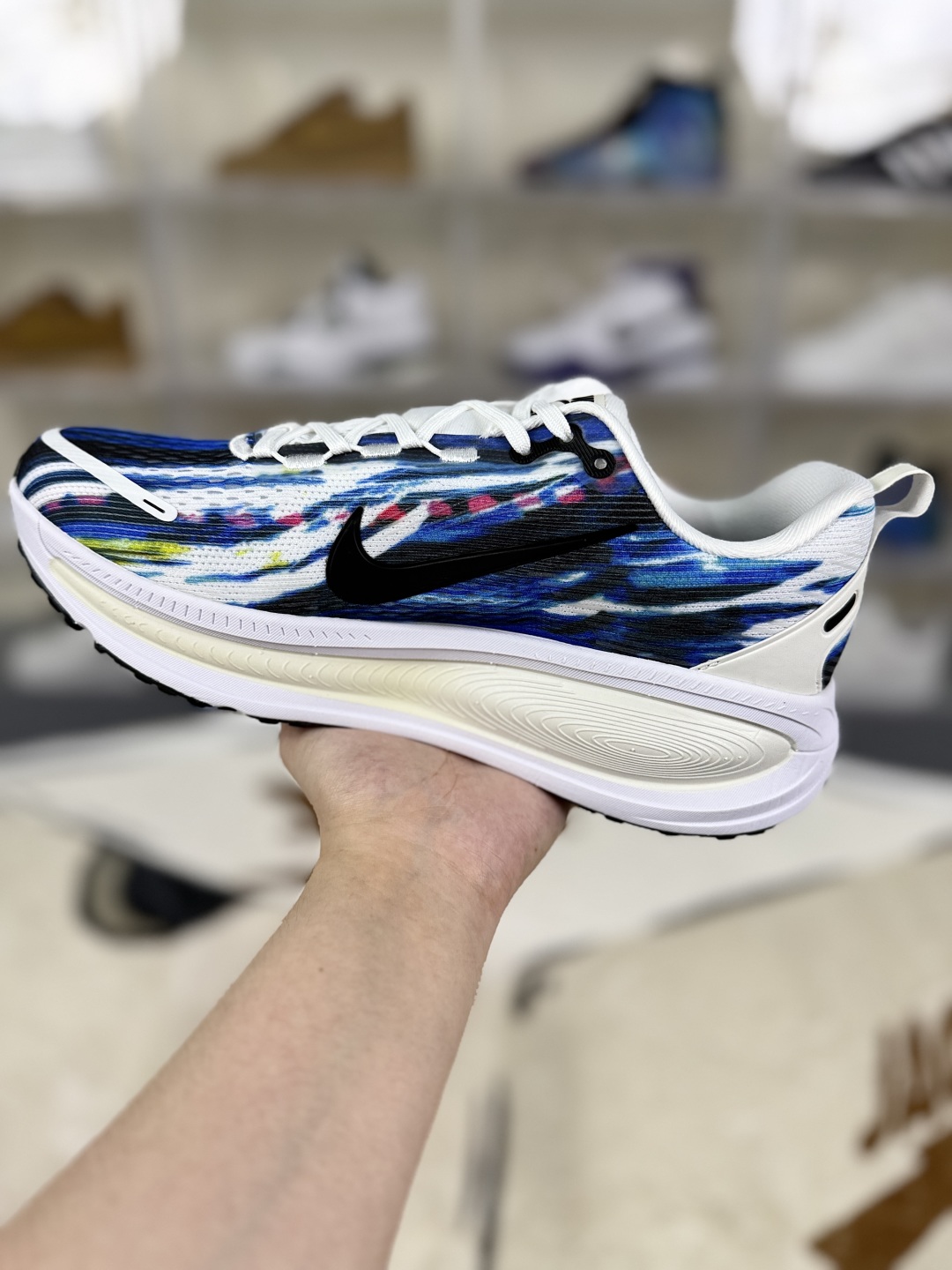 Nike Vomero 18 Running Shoes: Comfort, Style, and Performance All in One! 3 cmp i1754688403674 2287 0 1