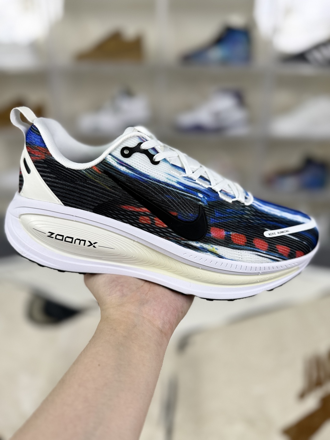 Nike Vomero 18 Running Shoes: Comfort, Style, and Performance All in One! 2 cmp i1754688403674 3301 0 0