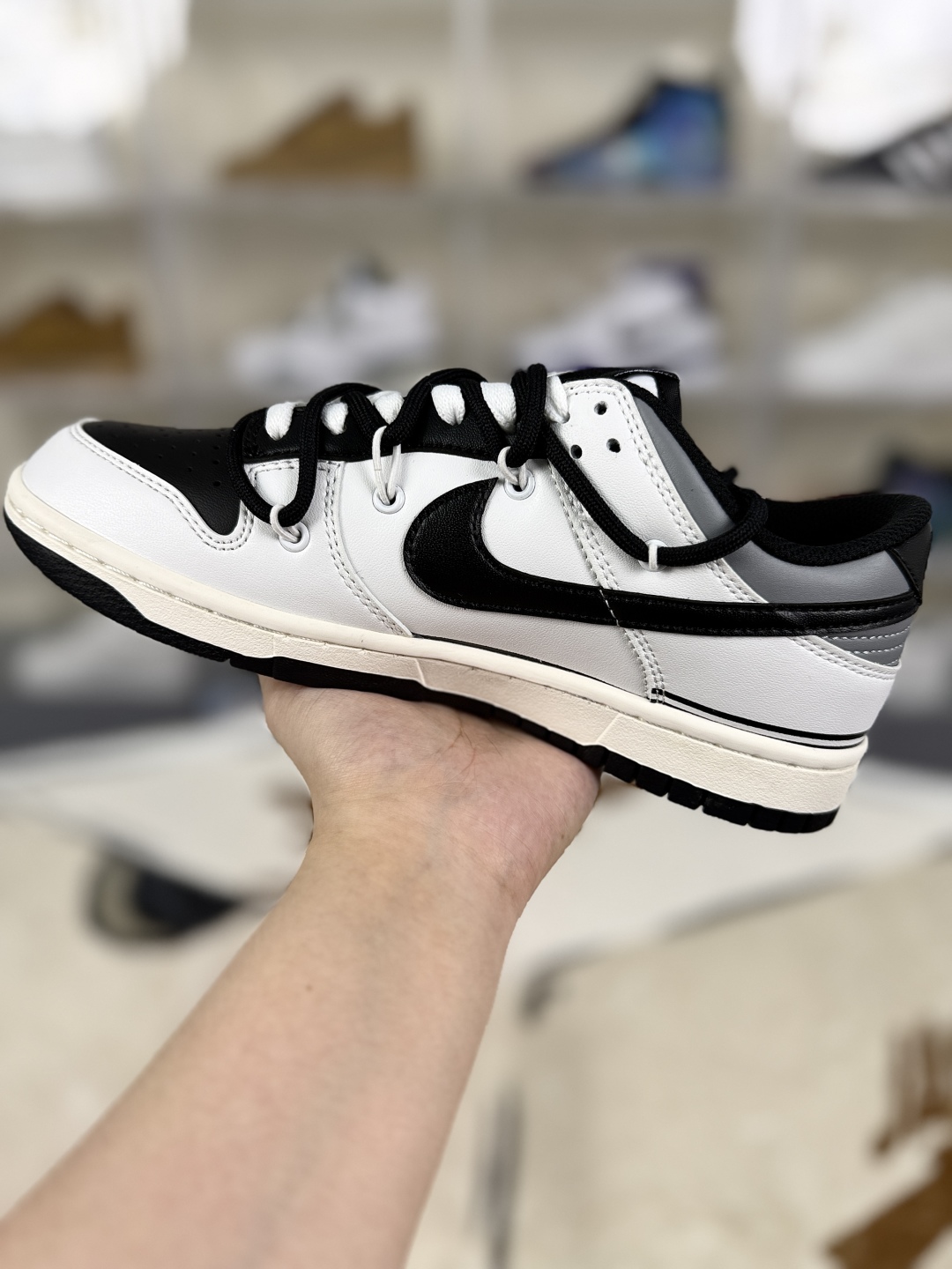 Nike Dunk Low Off-White Black White Men's Sneakers Racing Theme DD1391-100 3 cmp i1754688667571 4370 0 1