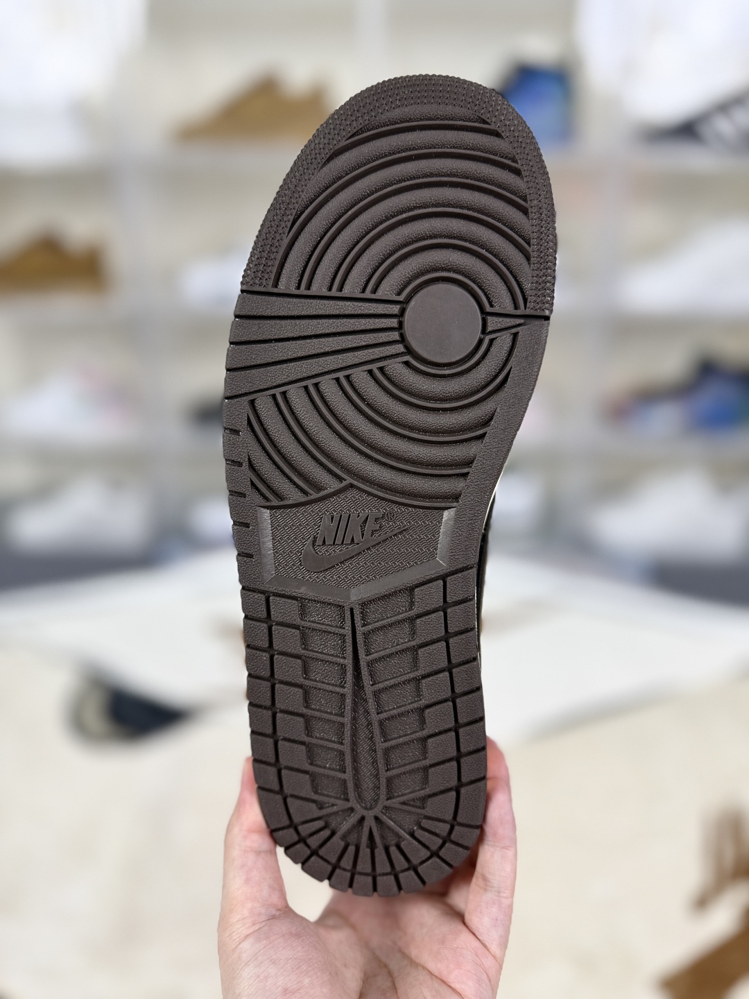 Travis Scott x Air Jordan 1 Low OG SP, Men's and Women's Retro Basketball Shoes 7 cmp i1754758306654 7645 0 4