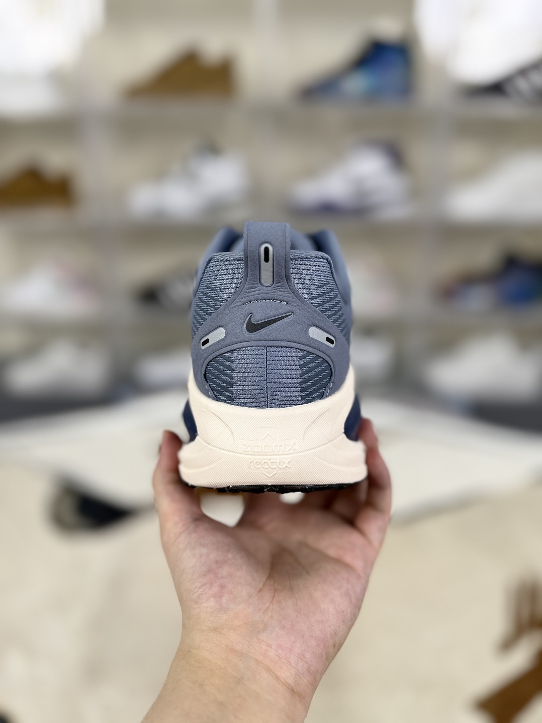 Nike Vomero 18: Comfortable, Versatile, and Durable Low-Top Running Shoes 3 cmp i1755019339561 2193 0 2
