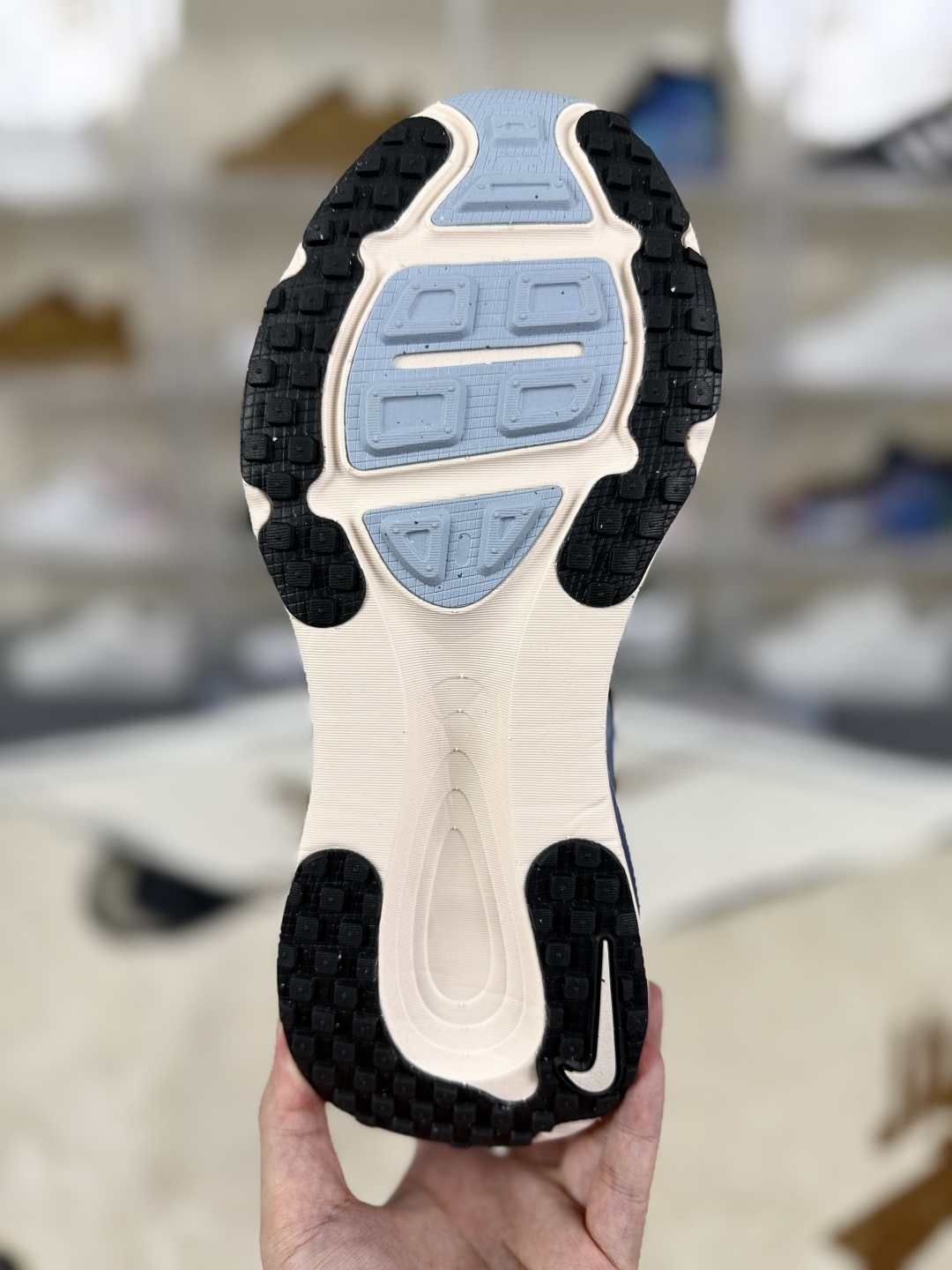 Nike Vomero 18: Comfortable, Versatile, and Durable Low-Top Running Shoes 6 cmp i1755019339562 9740 0 4