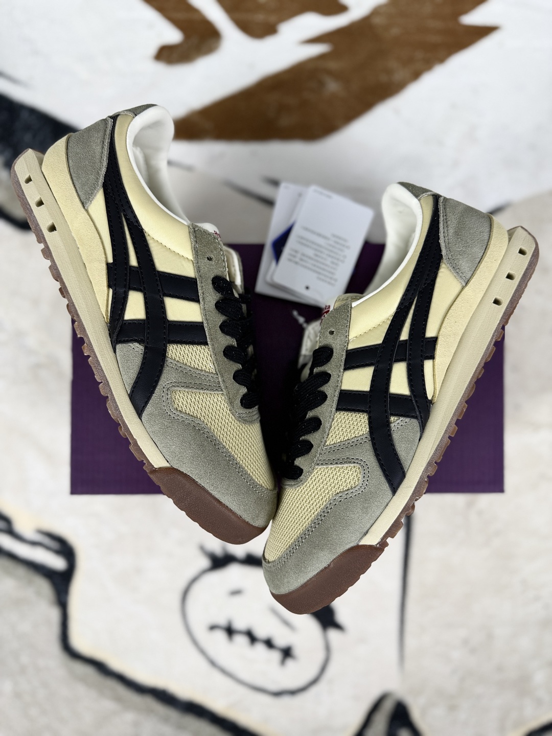 Onitsuka Tiger Ultimate 81 NM Sneakers - Classic Style, Comfortable Fit 5 cmp i1755021867384 4494 0 6