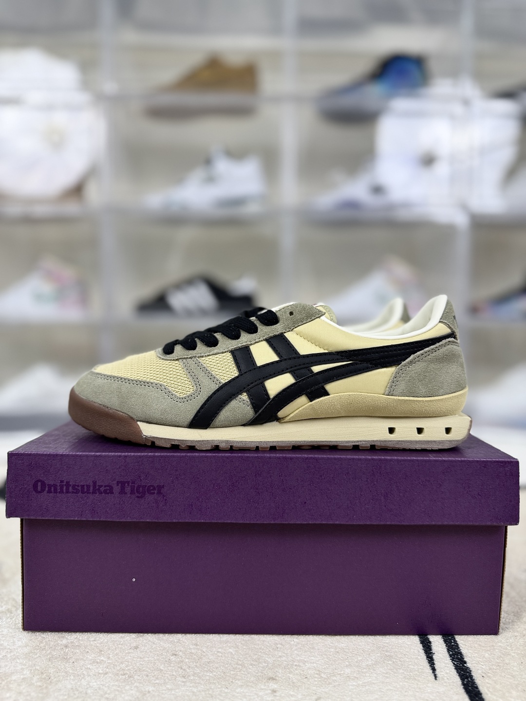 Onitsuka Tiger Ultimate 81 NM Sneakers - Classic Style, Comfortable Fit 9 cmp i1755021868902 4210 0 8