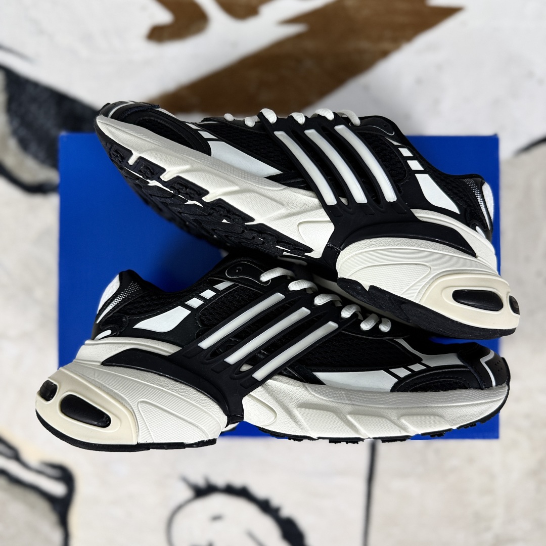 Adidas Originals Adistar XLG: Retro-Style Black & White Low-Top Sneakers 8 cmp i1755204629810 9624 0 7