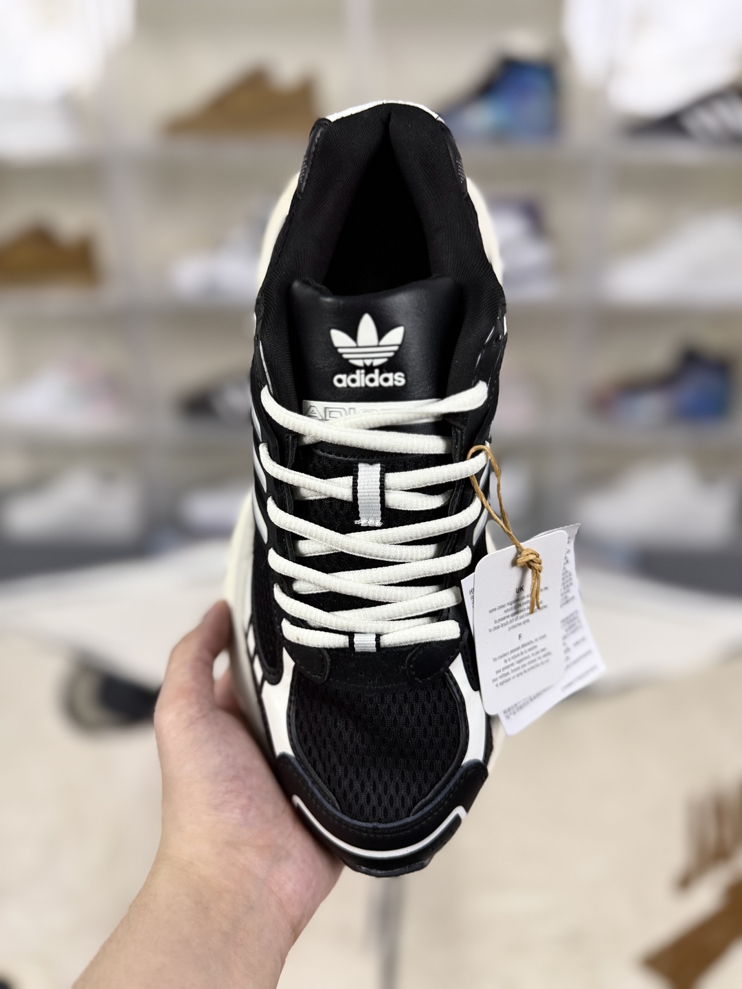 Adidas Originals Adistar XLG: Retro-Style Black & White Low-Top Sneakers 4 cmp i1755204635658 2986 0 3