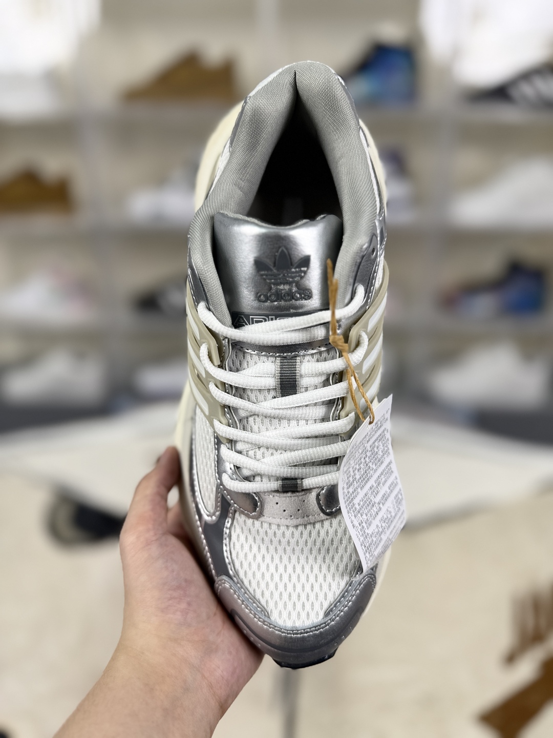 adidas Originals Adistar XLG White Silver Retro Low Top Sneakers IH3882 4 cmp i1755204667424 7074 0 3