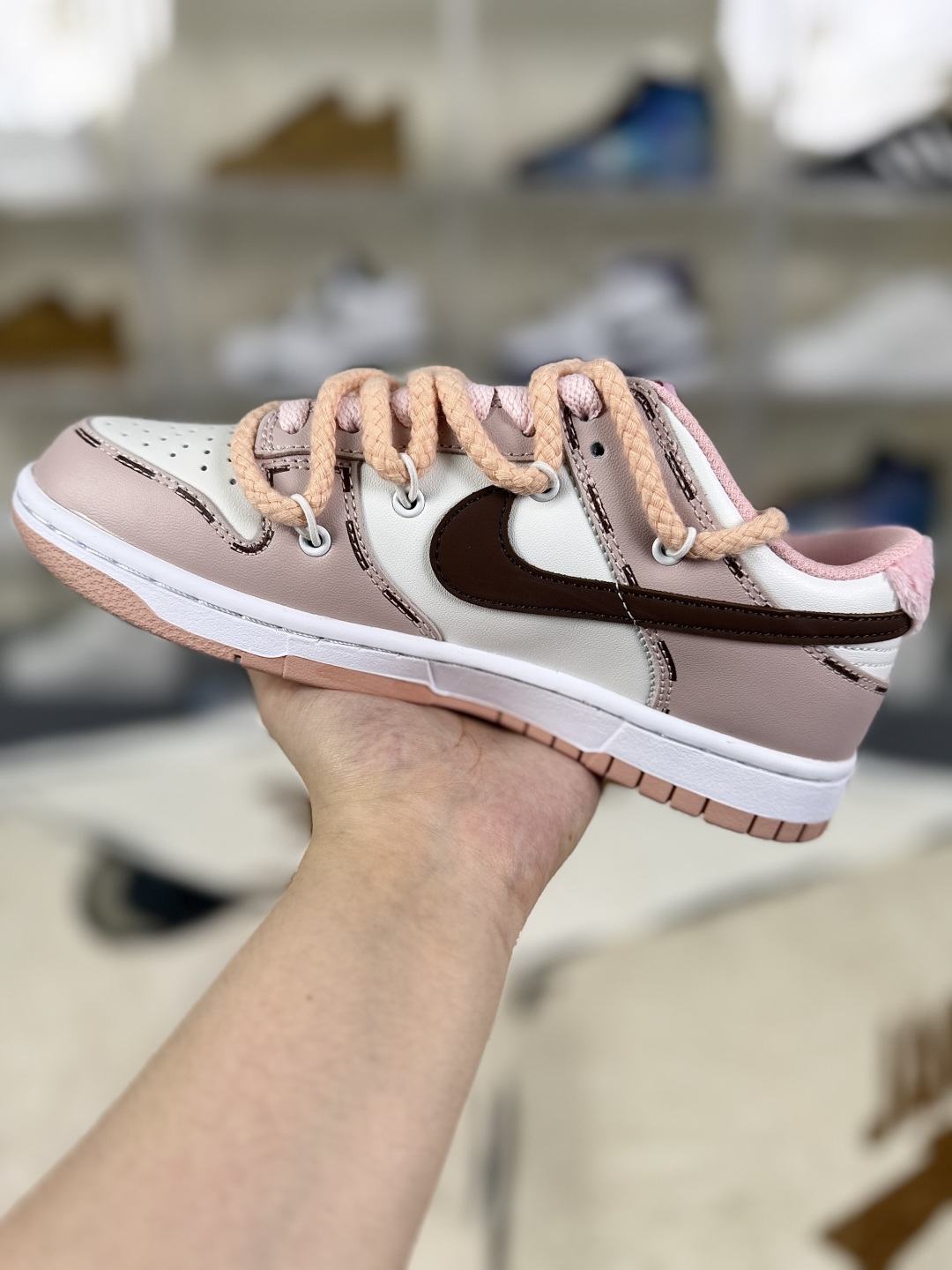 Nike Dunk Low 'Bonne Chance' Casual Graffiti Rose Lettering Sneakers 3 cmp i1755204694039 9314 0 1