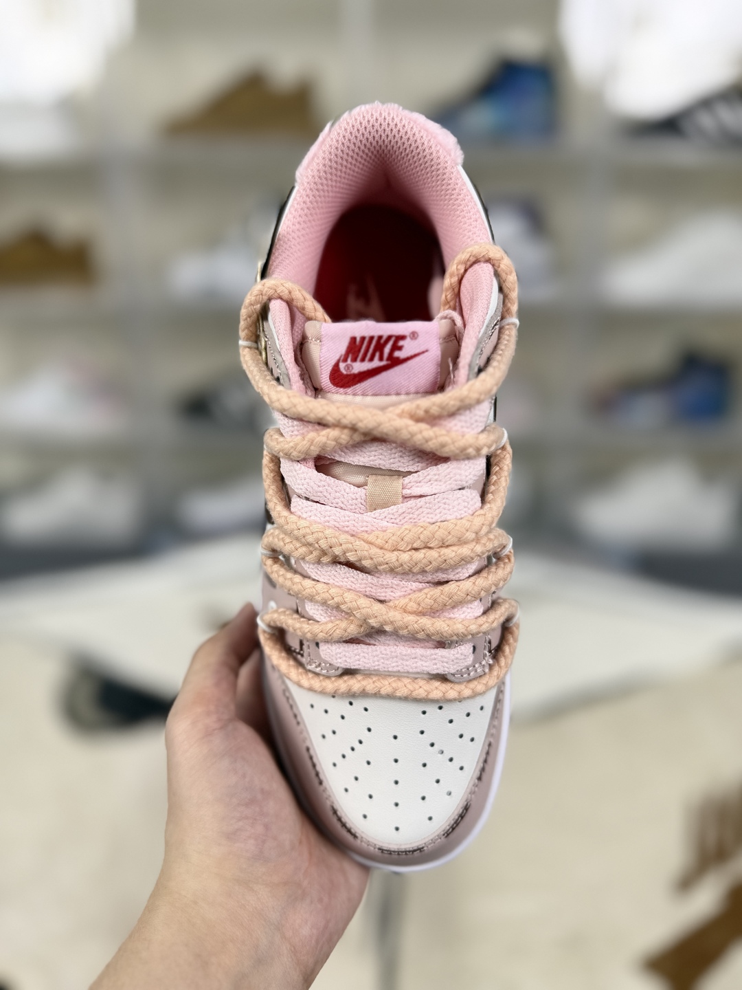 Nike Dunk Low 'Bonne Chance' Casual Graffiti Rose Lettering Sneakers 5 cmp i1755204694049 2147 0 3