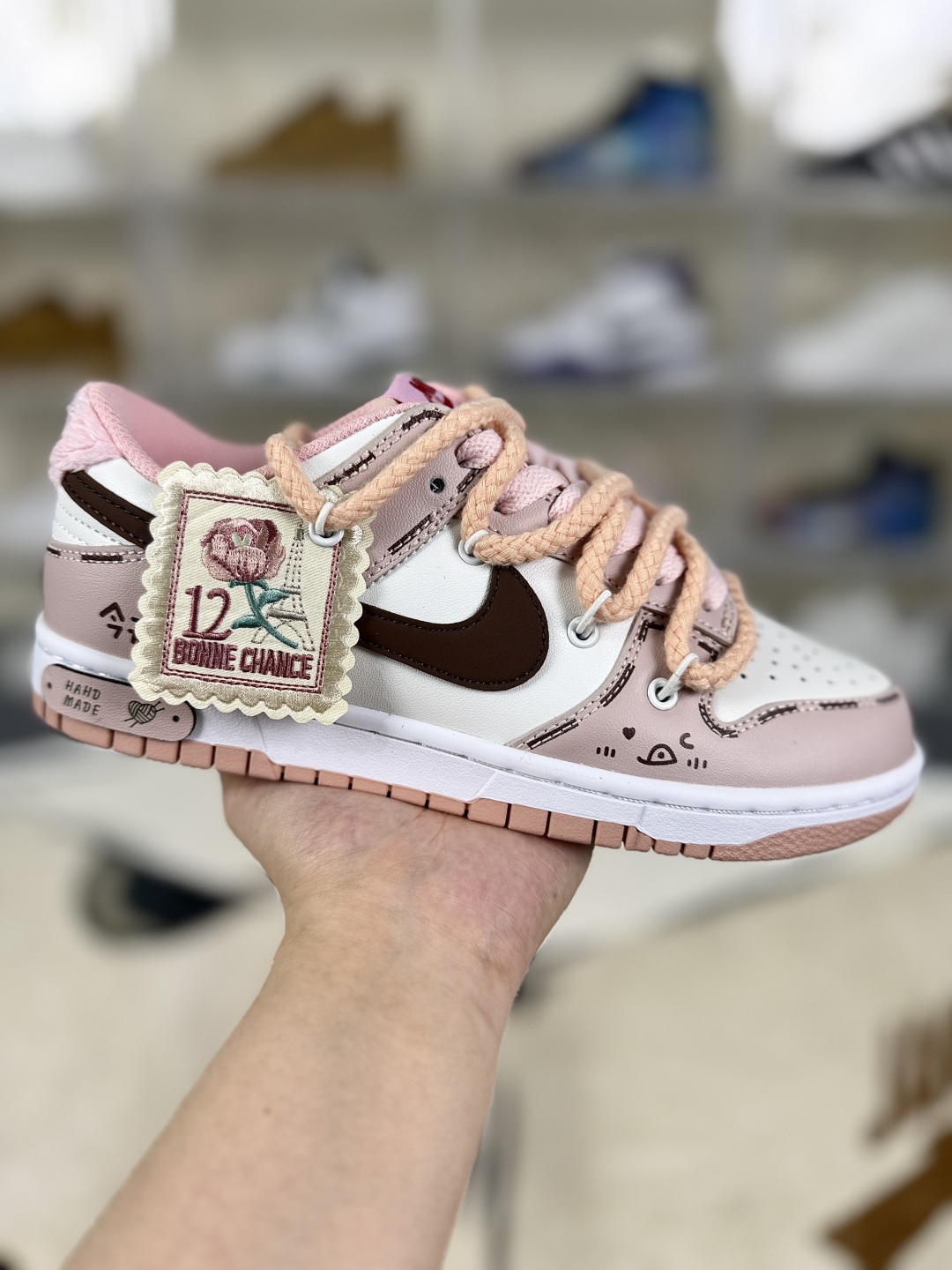 Nike Dunk Low 'Bonne Chance' Casual Graffiti Rose Lettering Sneakers 2 cmp i1755204694069 6191 0 0