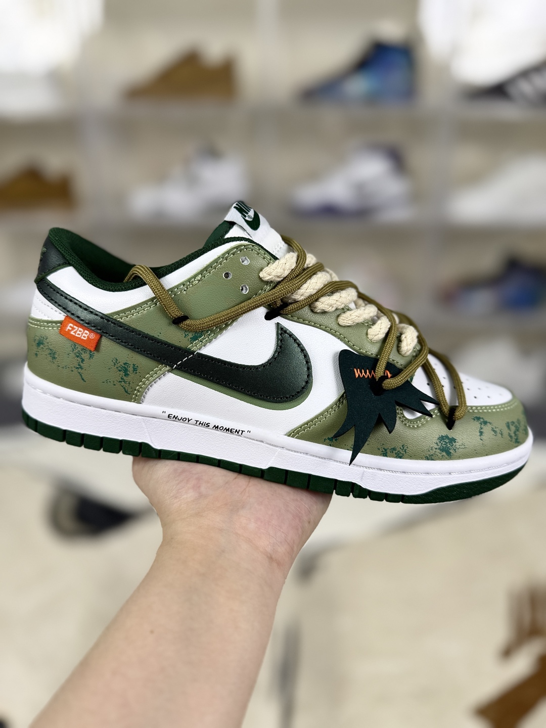 Nike Dunk Low 'Green White' Casual Shoes, Breathable and Durable for Men and Women 2 cmp i1755372406092 7713 0 0