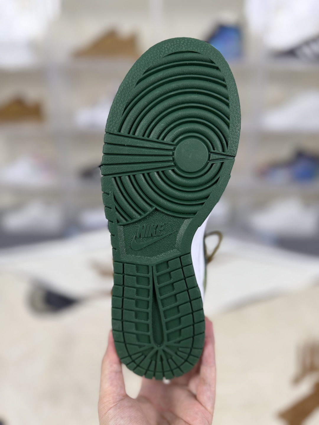 Nike Dunk Low 'Green White' Casual Shoes, Breathable and Durable for Men and Women 7 cmp i1755372410050 2158 0 4