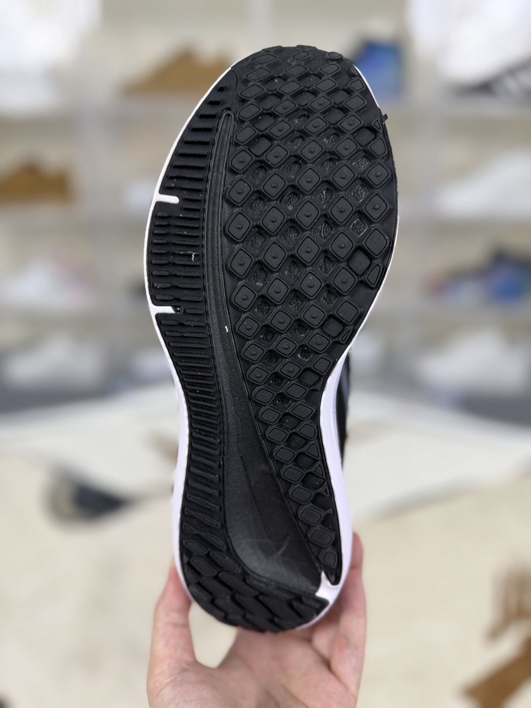 Nike Zoom Winflo 9: Comfortable, Cushioned Running Shoes for Men and Women 7 cmp i1755372581115 8964 0 4