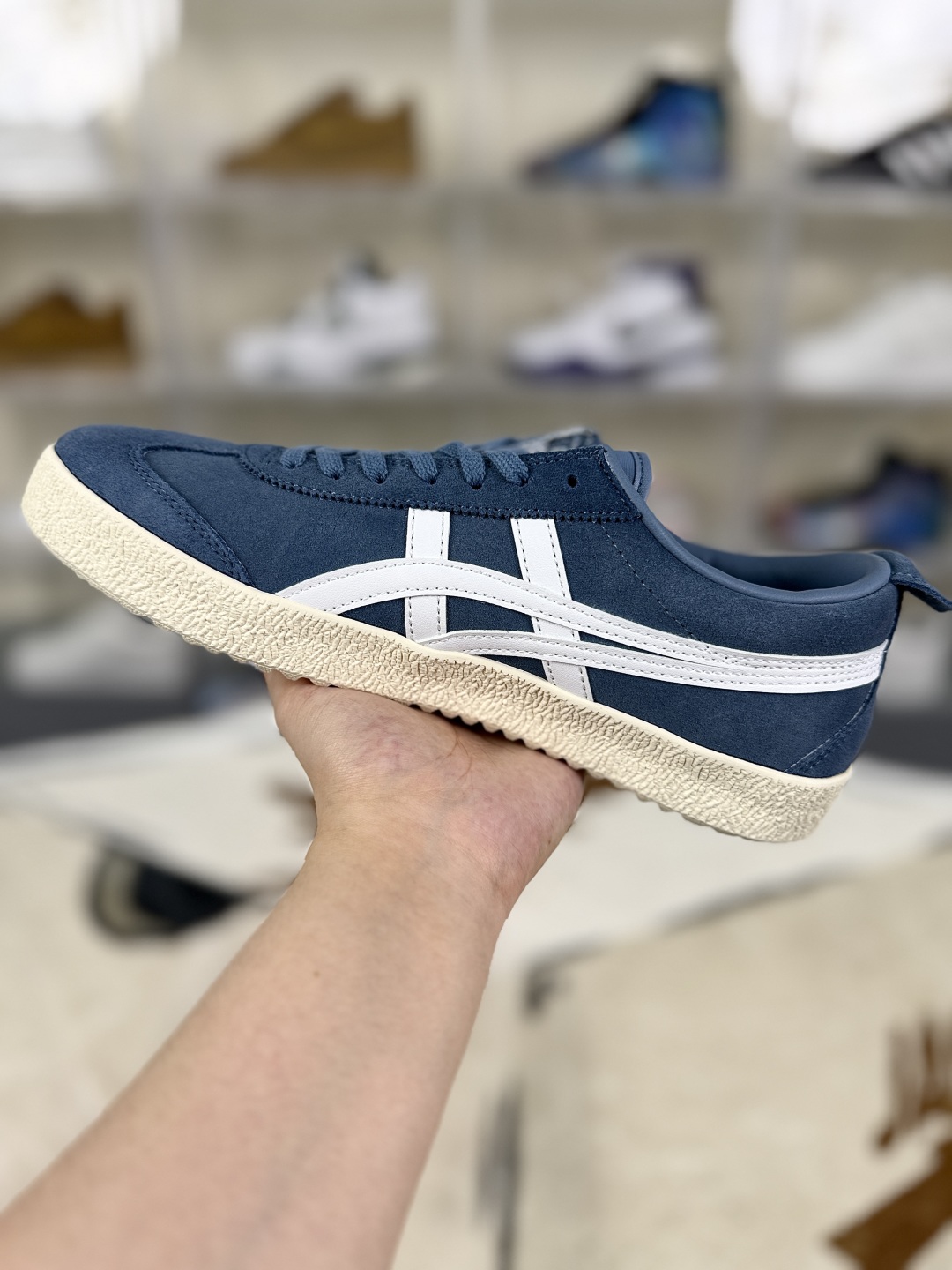 Onitsuka Tiger Mexico Delegation Sneaker: Heritage Style Meets Modern Comfort 3 cmp i1755541742963 4485 0 1