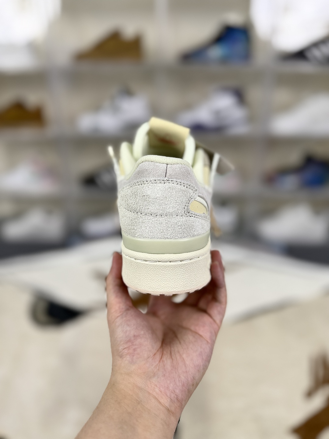 Adidas Originals Forum 84 Low: Comfort, Style, and Durability in One Sneaker 4 cmp i1755627903926 9794 0 2