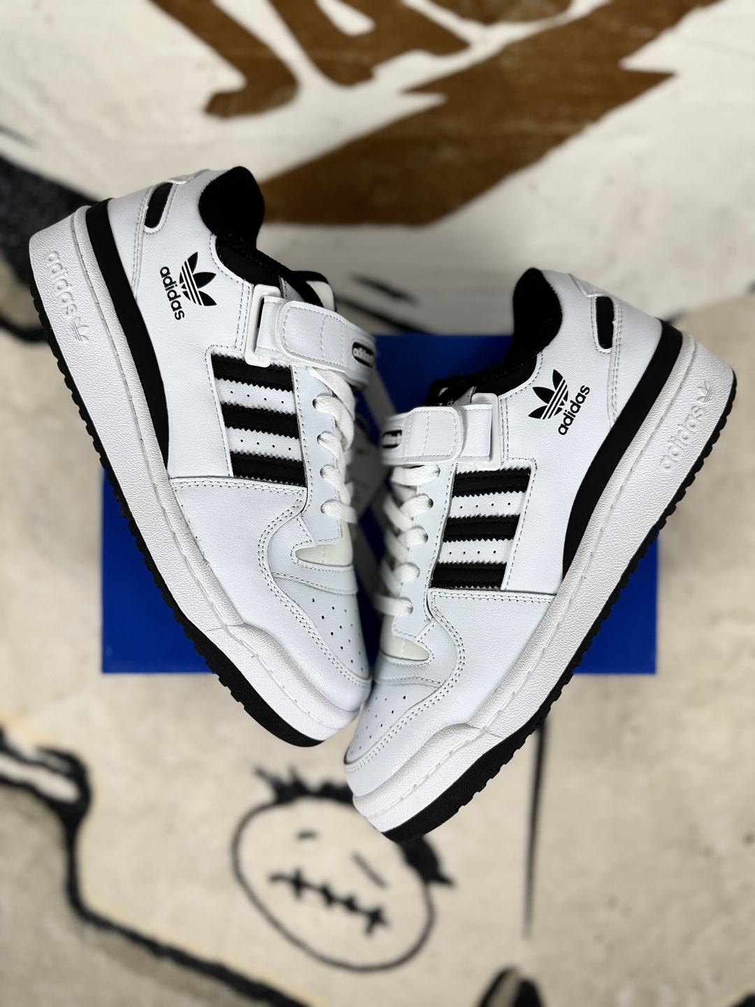 Adidas Originals Forum 84 Low White Black Leather Suede Sneakers FY7757 5 cmp i1755628179822 4408 0 6