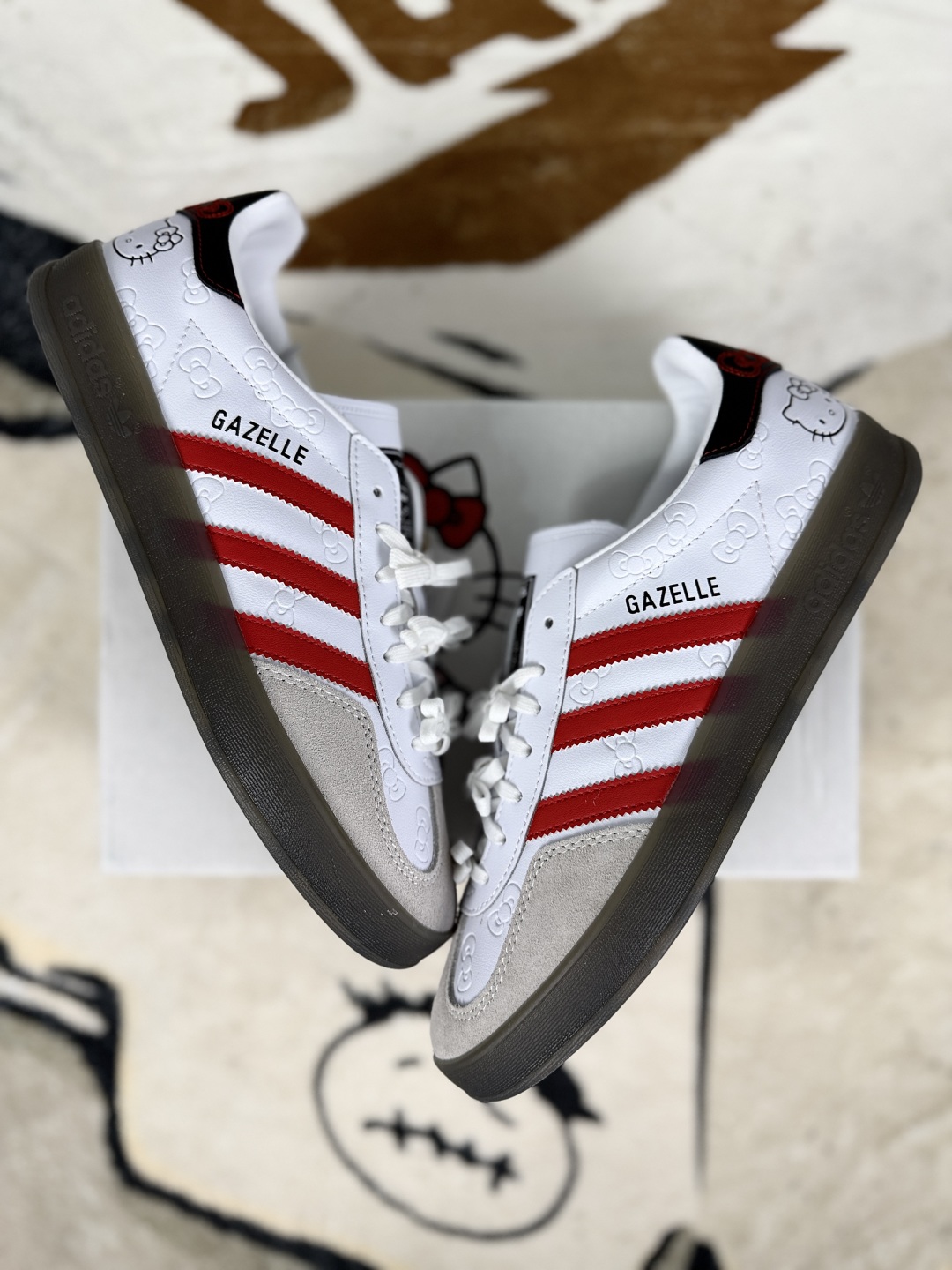Adidas Originals Gazelle Indoor x Hello Kitty White/Red Sneakers 6 cmp i1755629217496 6438 0 6