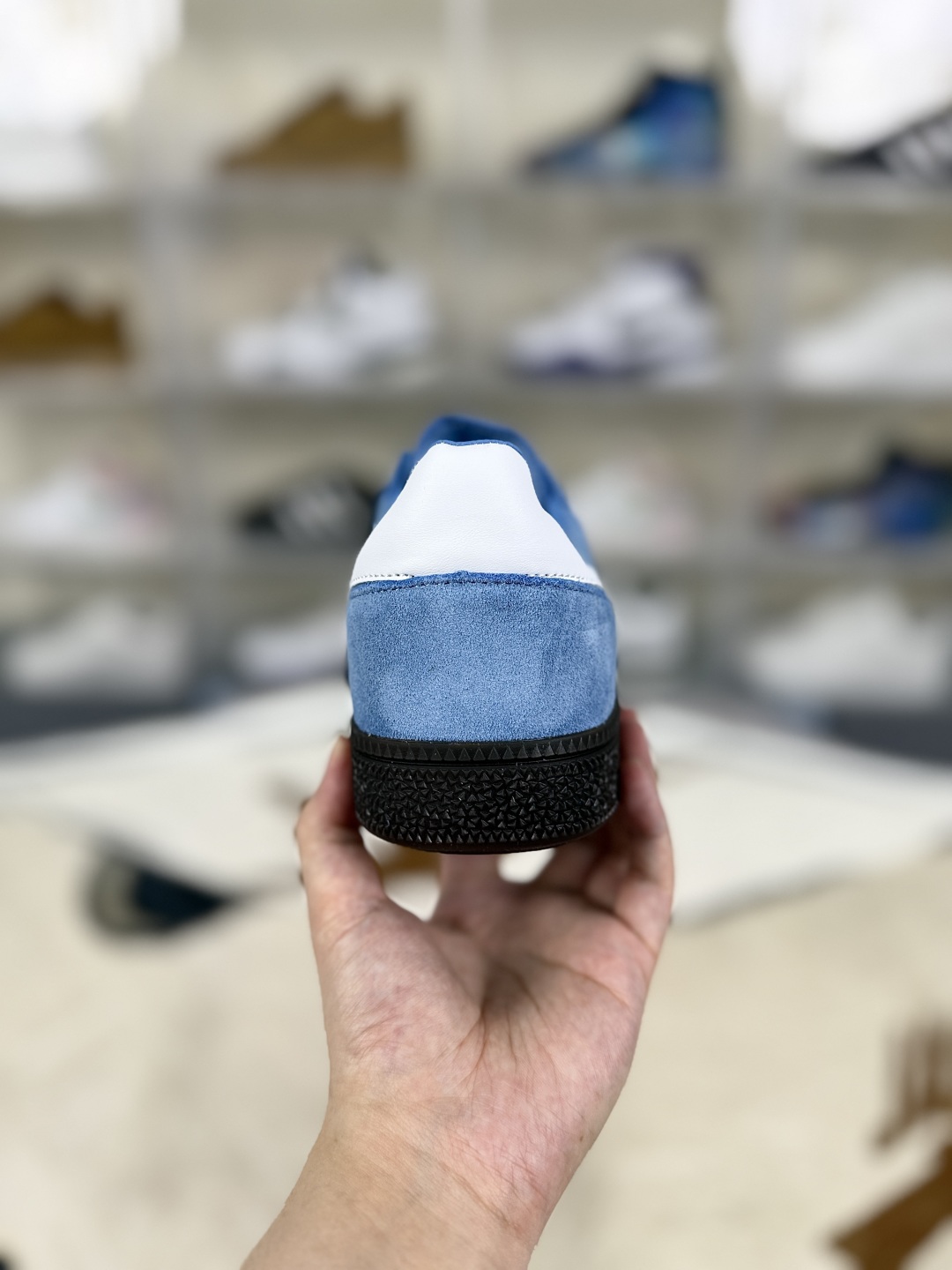 Adidas Originals Handball Spezial Blue/White Low-Top Sneakers for Men and Women 3 cmp i1755629381077 7127 0 2