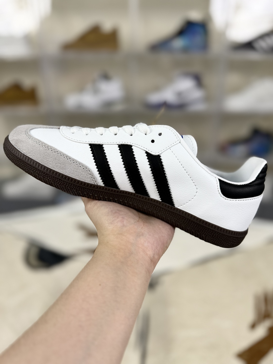 Adidas Originals Samba OG: Leather Upper, Low-Top Sneakers - Unisex, Black and White 2 cmp i1755629387854 1617 0 1