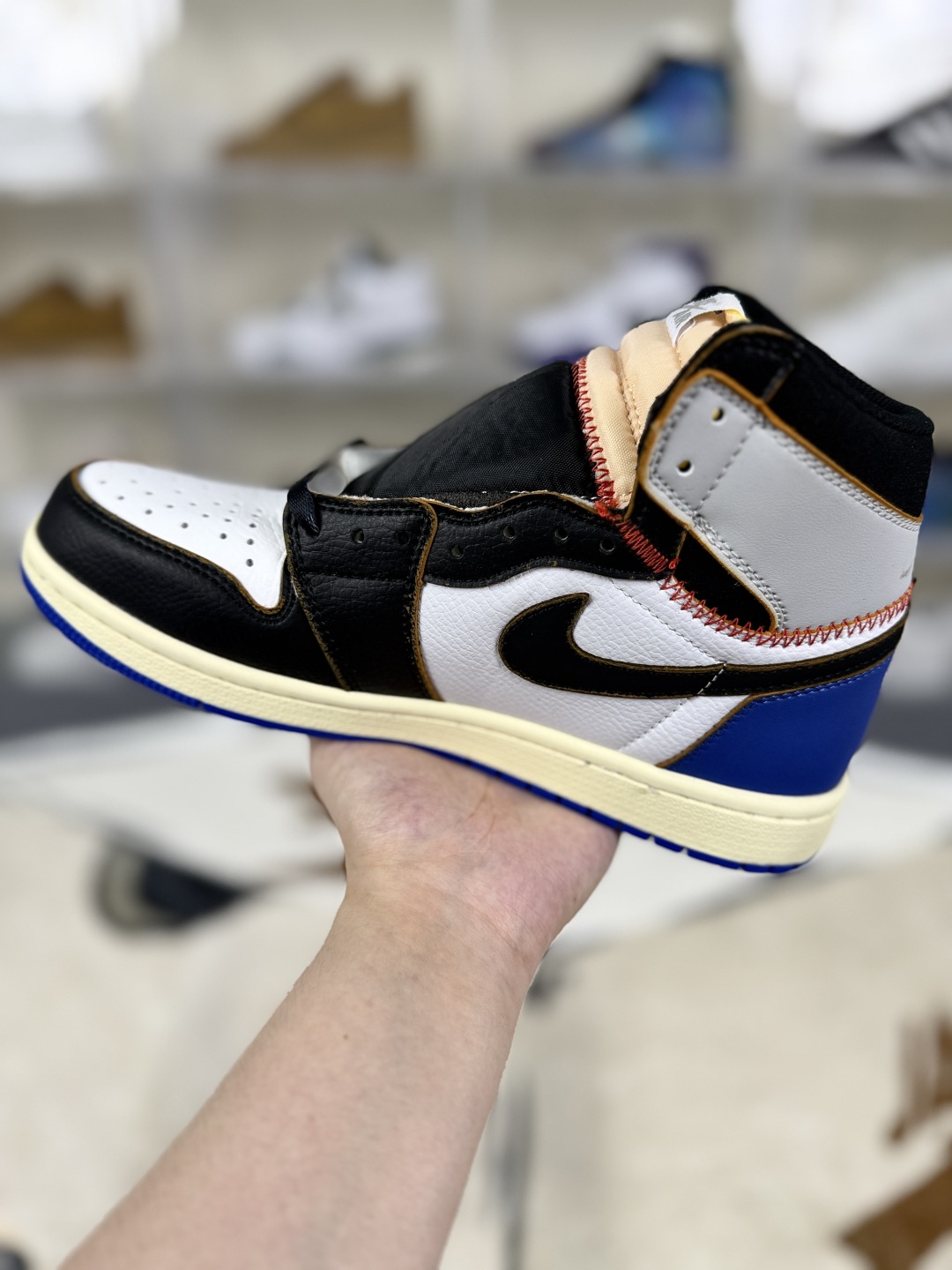 Fragment Design x Union x Jordan Air Jordan 1 Retro High - Unisex Sneaker 2 cmp i1755712640265 3696 0 1