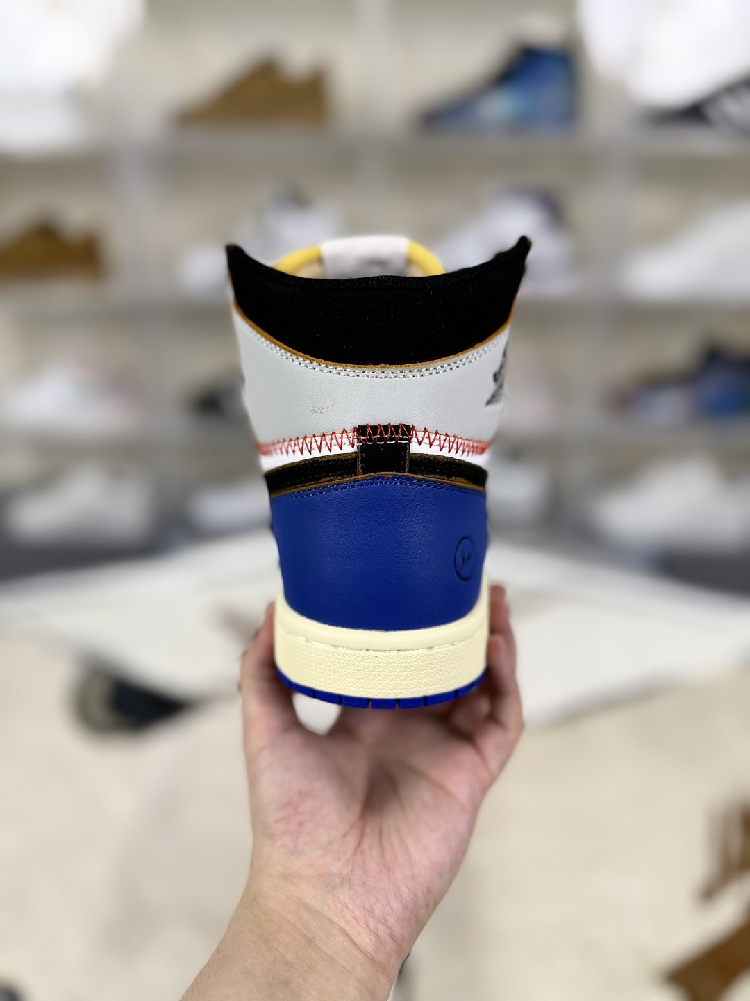 Fragment Design x Union x Jordan Air Jordan 1 Retro High - Unisex Sneaker 3 cmp i1755712640272 6853 0 2