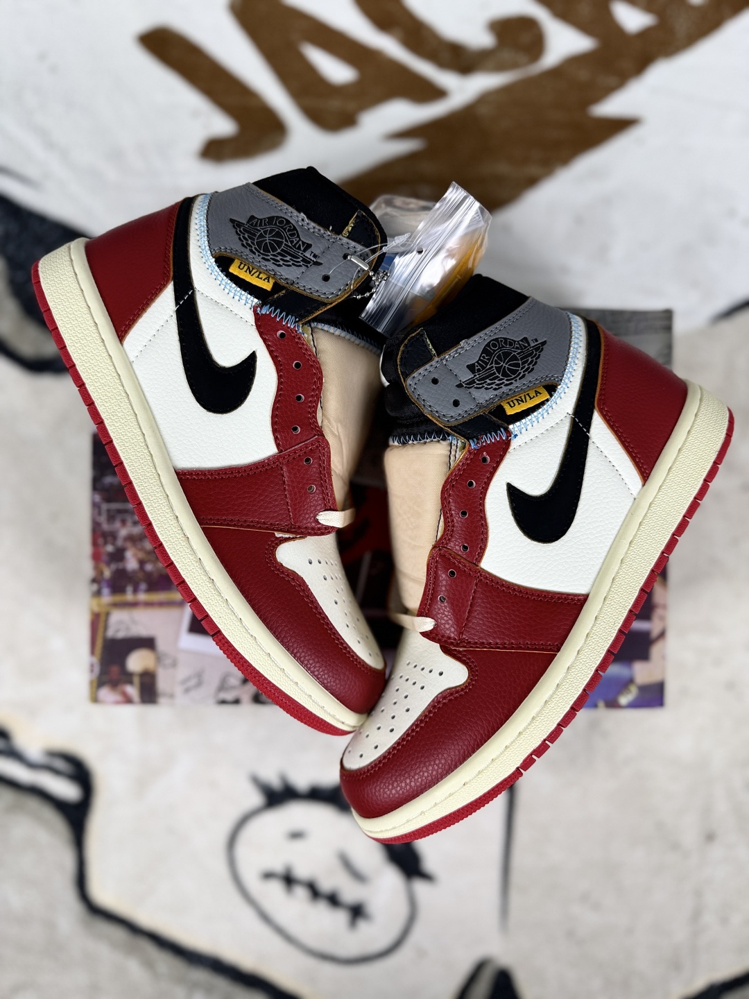 Union LA x Air Jordan 1 Retro High White Red Grey Sneakers 6 cmp i1755712721109 4604 0 6