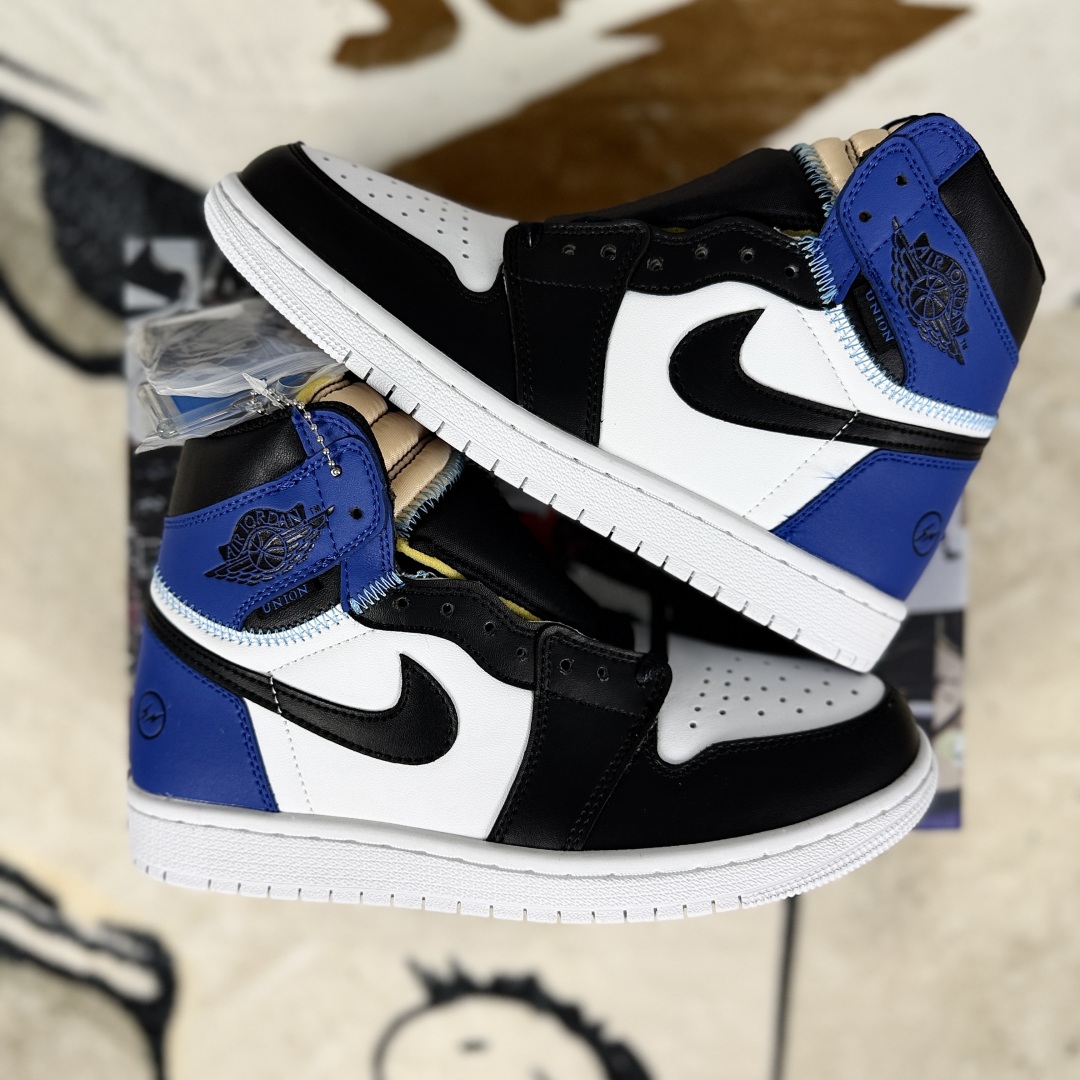Fragment Design x Union x Jordan Air Jordan 1 Retro High - Blue/White 9 cmp i1755712823314 6102 0 7