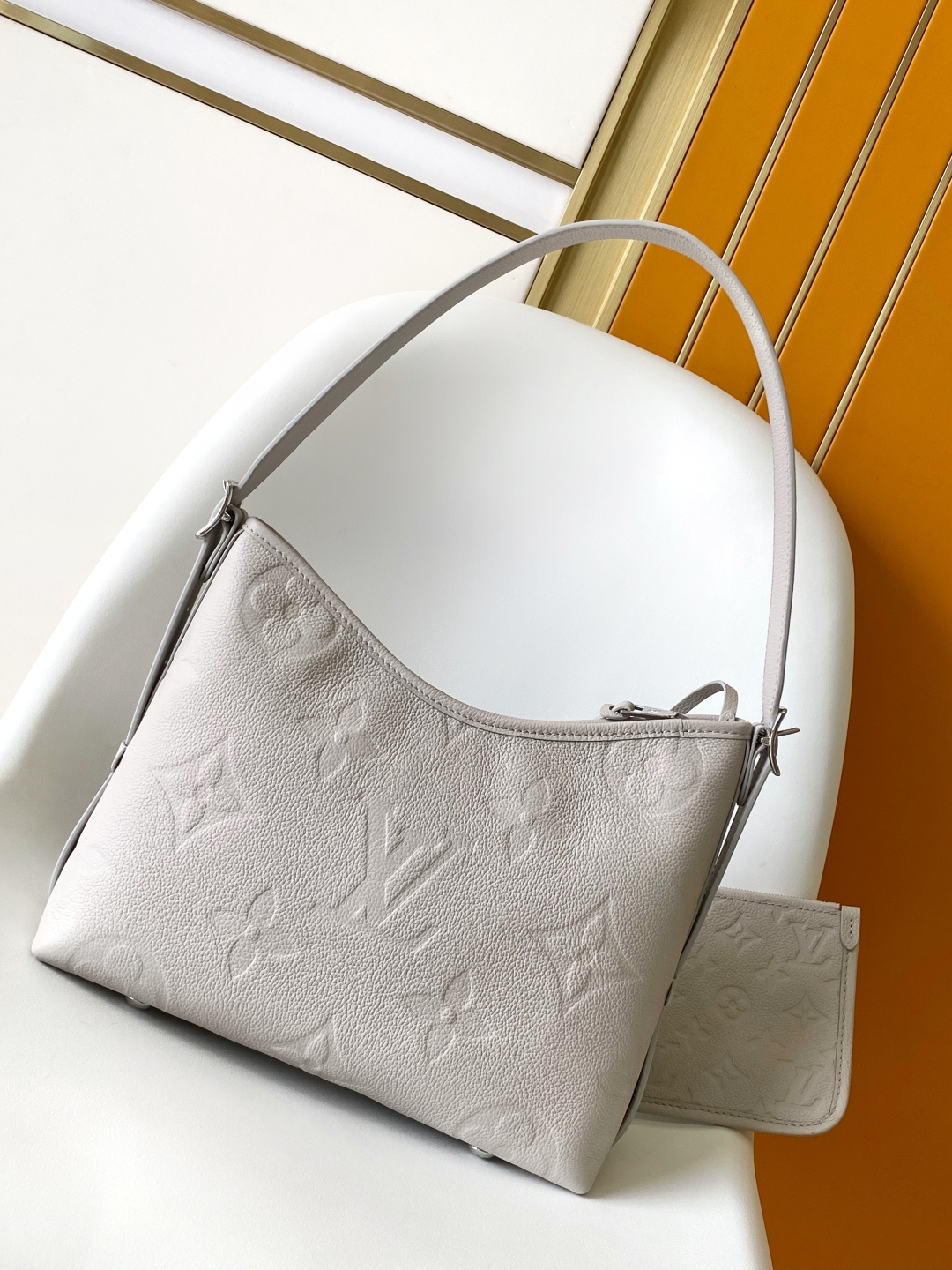 Louis Vuitton 米M46288黑 M46293米白M46277杏色