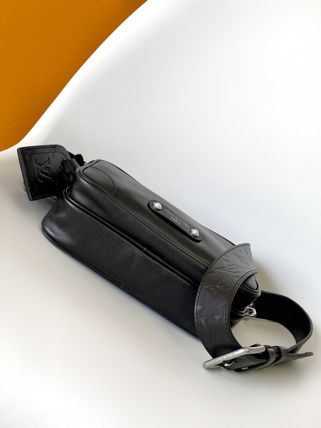 Louis Vuitton Black Leather Crossbody Bag with Studded Detail - M13987 5 cmp i1745951489844 487 0 3