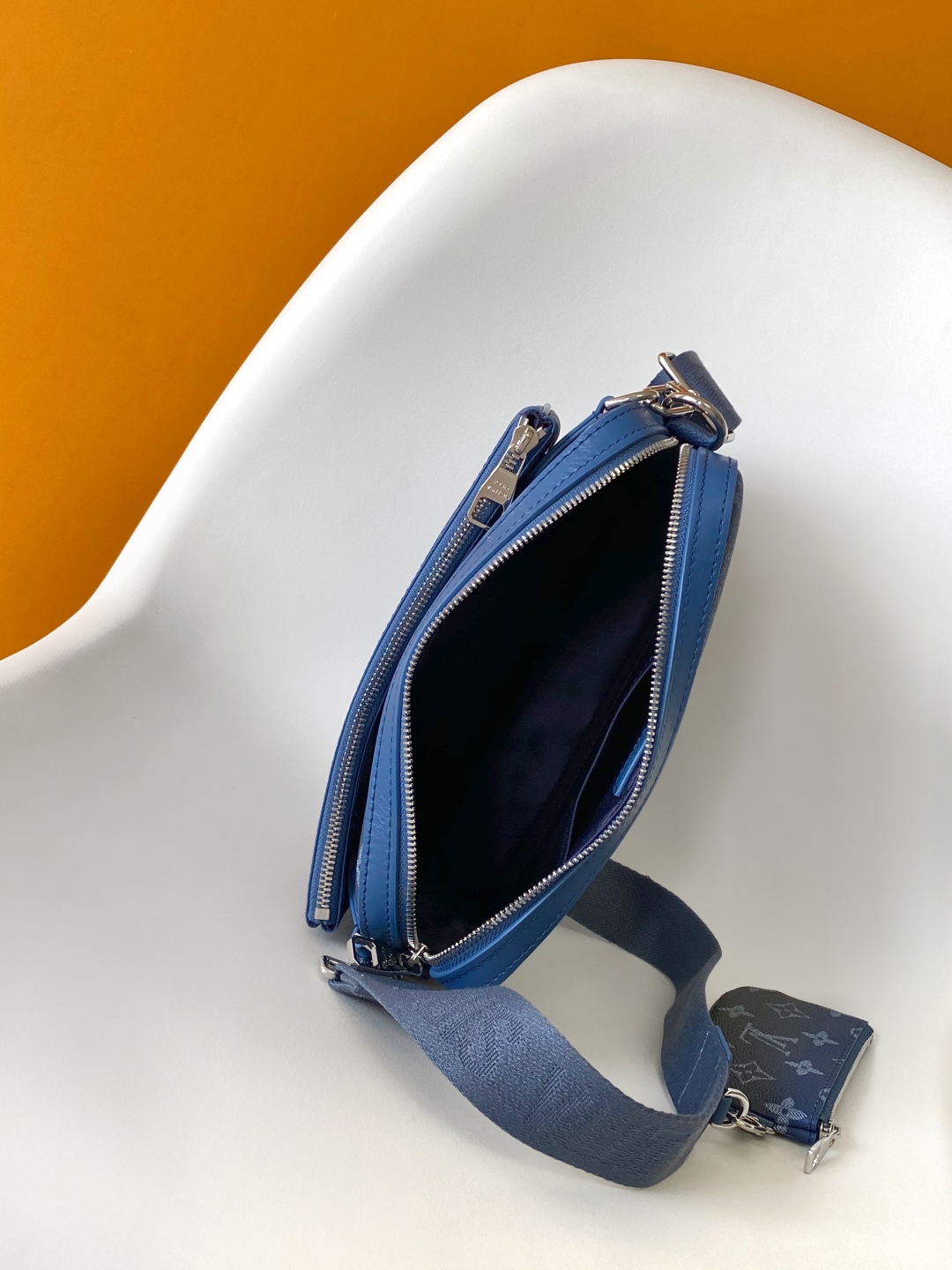 Louis Vuitton Trio Messenger Bag Monogram Eclipse Blue Canvas with Coin Purse 9 cmp i1745951772673 1907 0 6
