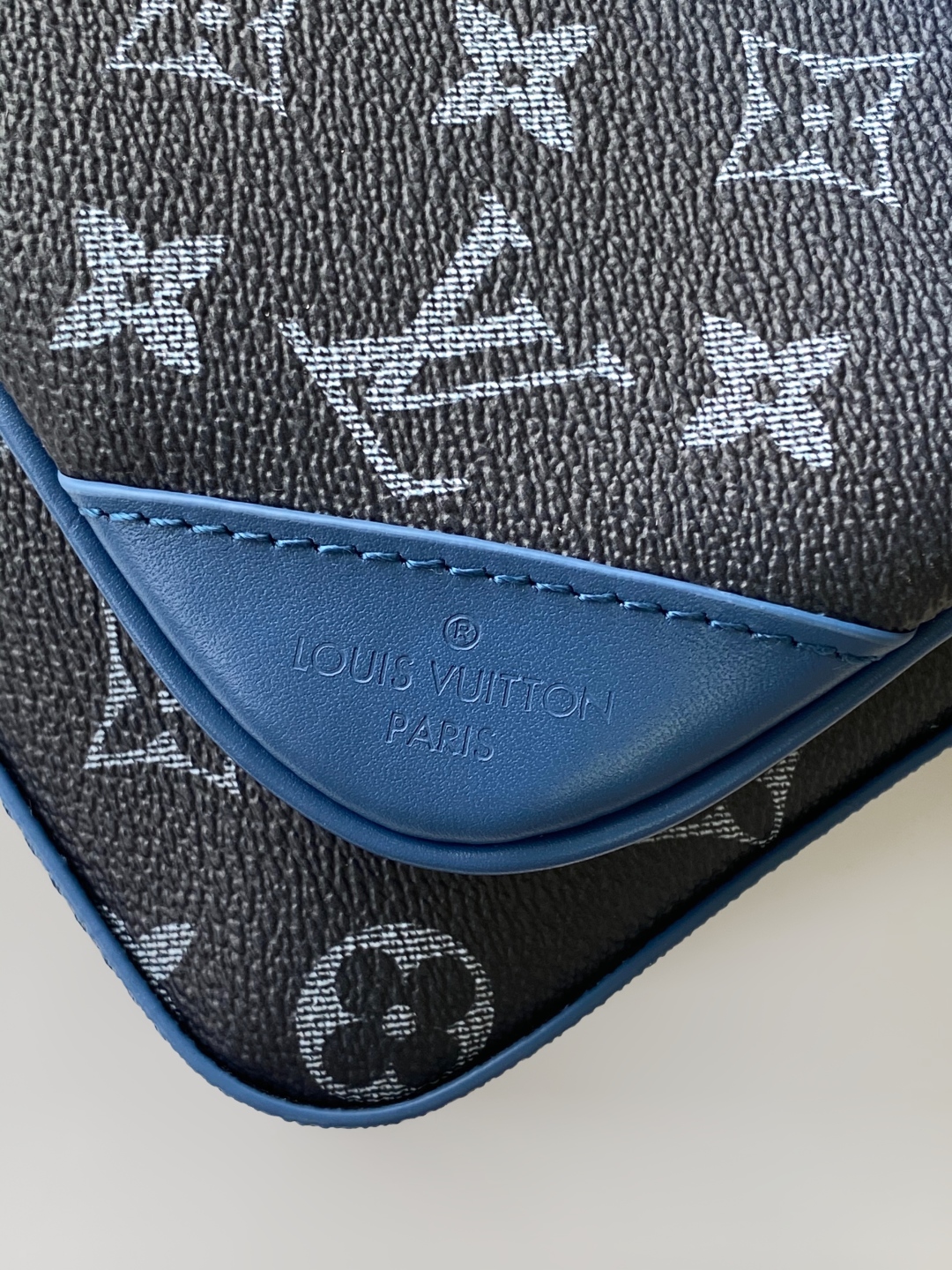 Louis Vuitton Trio Messenger Bag Monogram Eclipse Blue Canvas with Coin Purse 7 cmp i1745951792662 3225 0 8