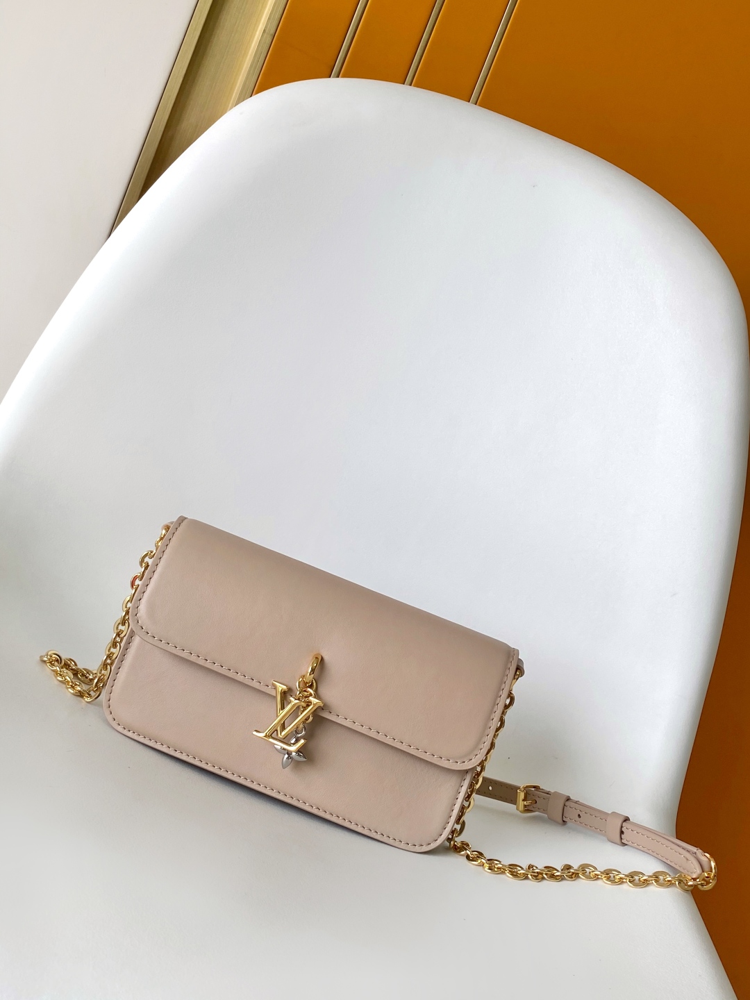 Louis Vuitton Wallet On Chain Bag - Stylish & Functional Accessory 2 cmp i1747599703773 9194 0 0