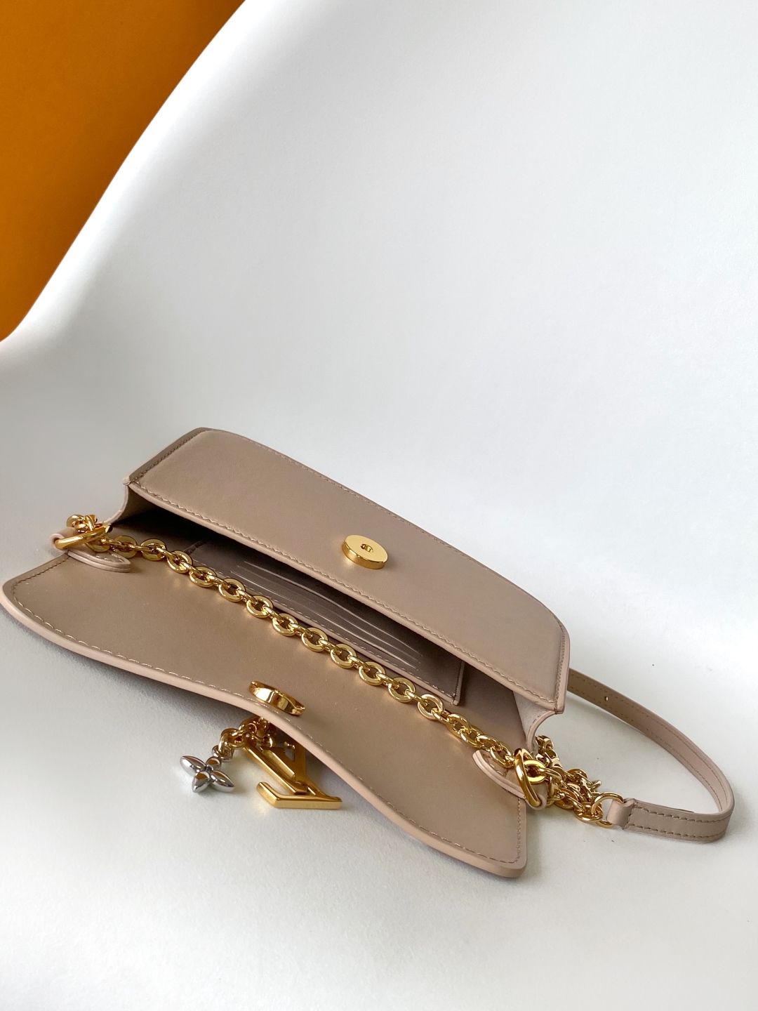 Louis Vuitton Wallet On Chain Bag - Stylish & Functional Accessory 9 cmp i1747599705558 5024 0 7