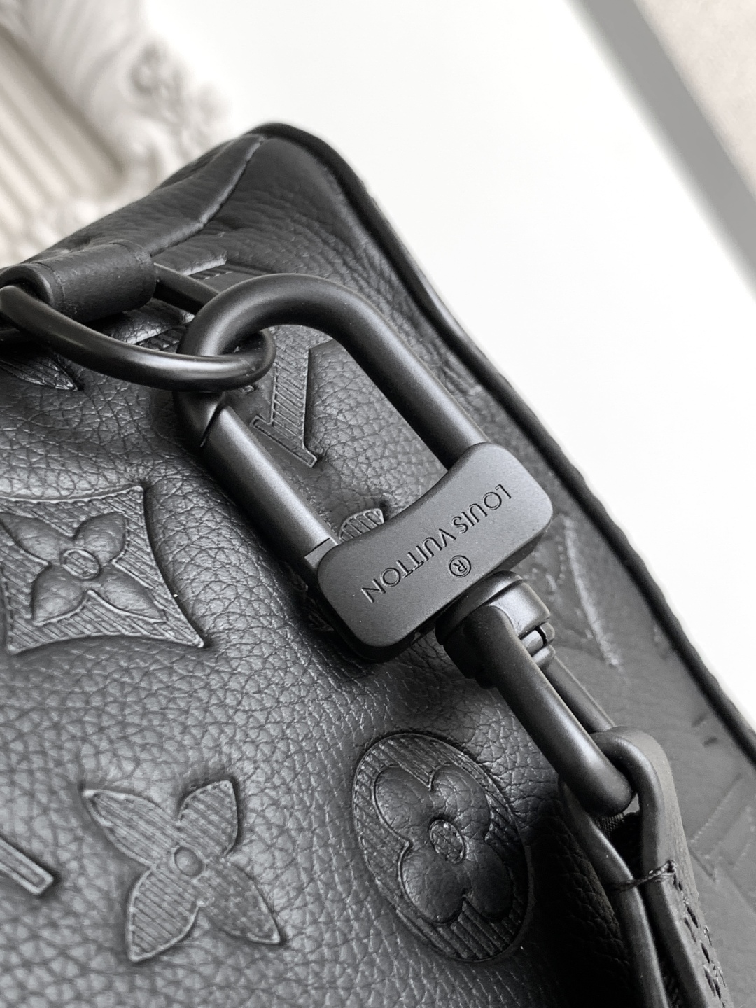 Louis Vuitton Duo Sling Bag in Black Leather with Jacquard Strap 8 cmp i1750396208503 7855 0 6