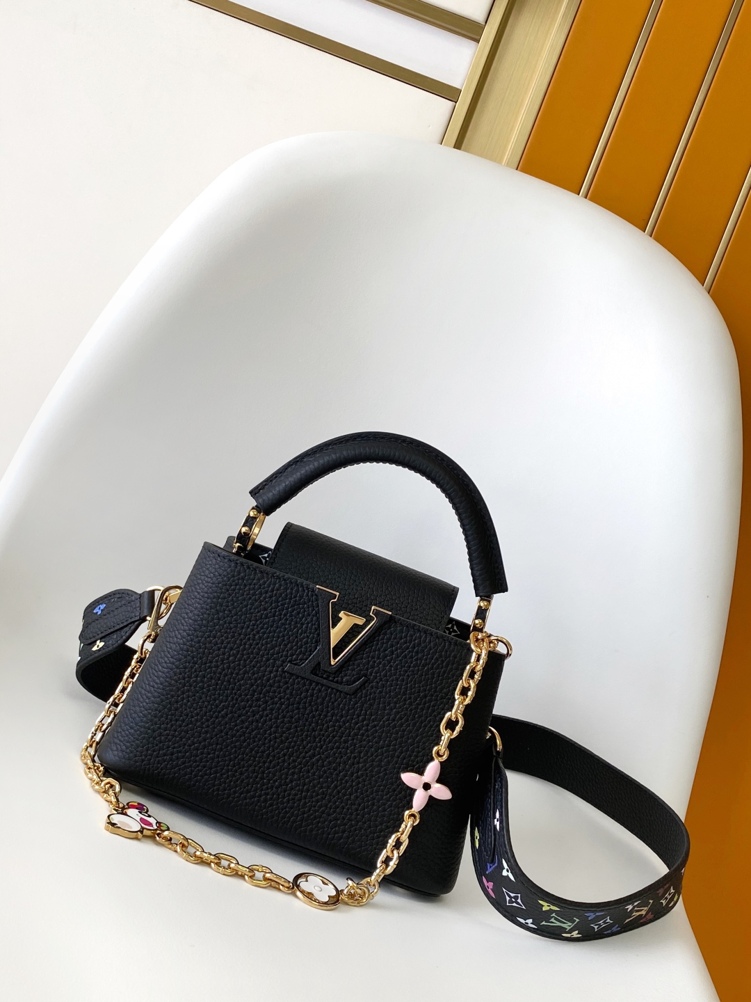 Louis Vuitton Capucines Handbag Taurillon Leather Black With Golden Hardware 2 cmp i1750701742956 899 0 0