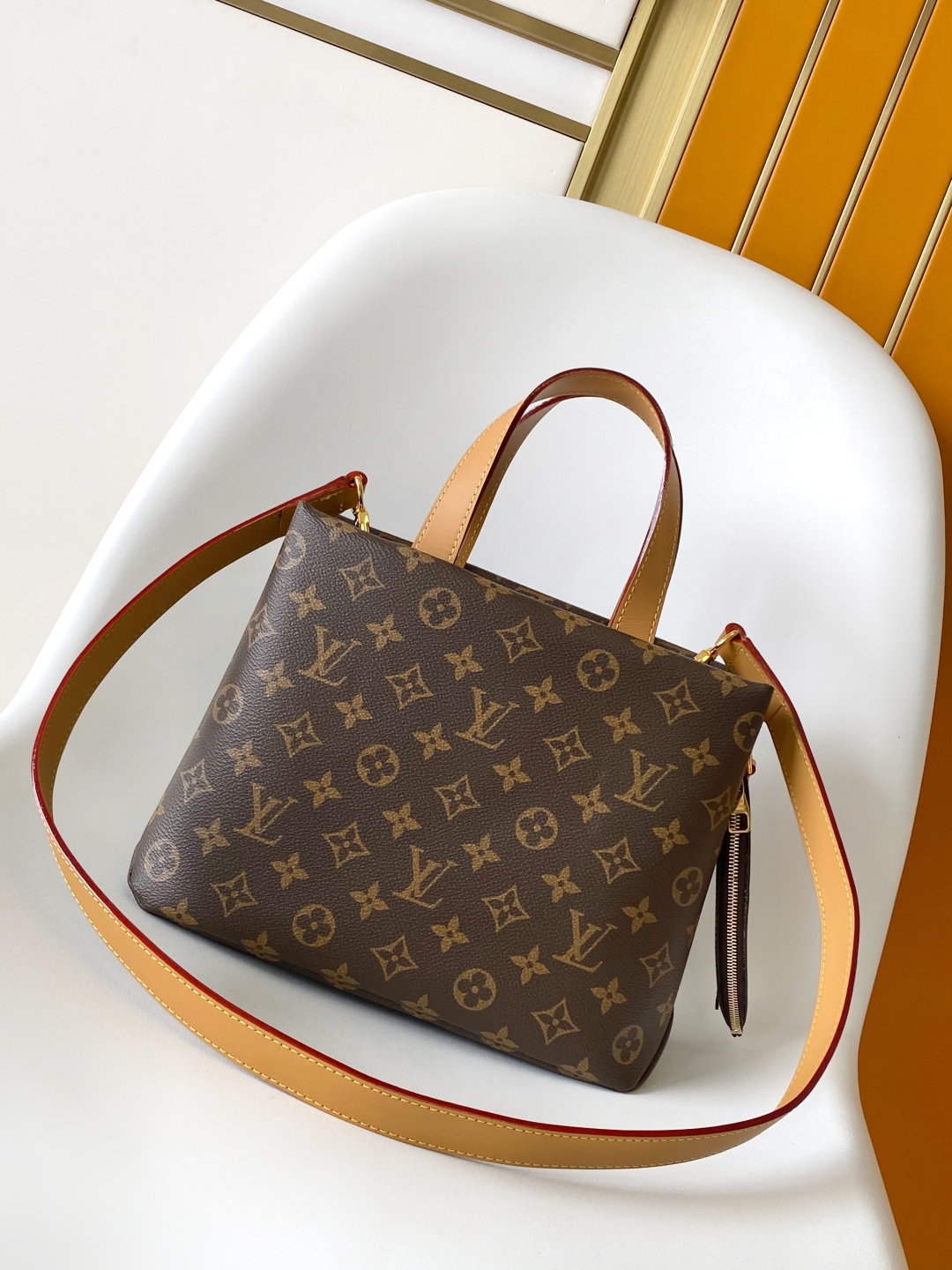 Louis Vuitton Shopper Medium Bag Monogram Brown Leather, 25x19x11 cm 4 cmp i1751540542419 3974 0 2