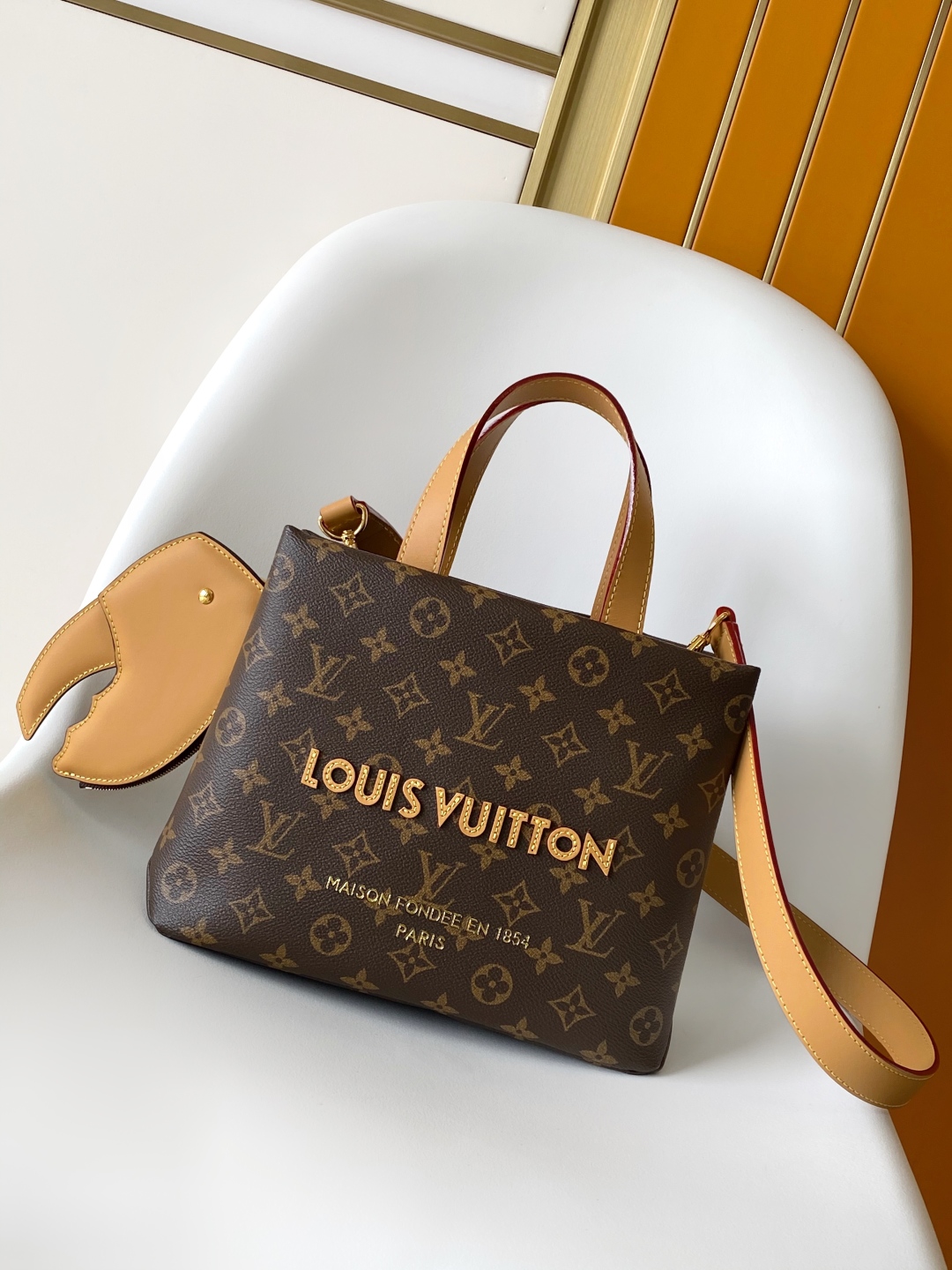 Louis Vuitton Shopper Medium Bag Monogram Brown Leather, 25x19x11 cm 2 cmp i1751540542421 365 0 0