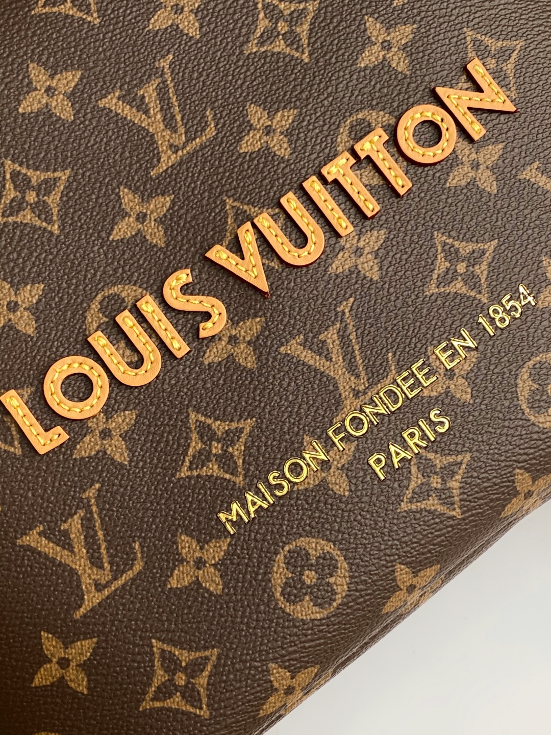 Louis Vuitton Shopper Medium Bag Monogram Brown Leather, 25x19x11 cm 7 cmp i1751540542428 4267 0 5