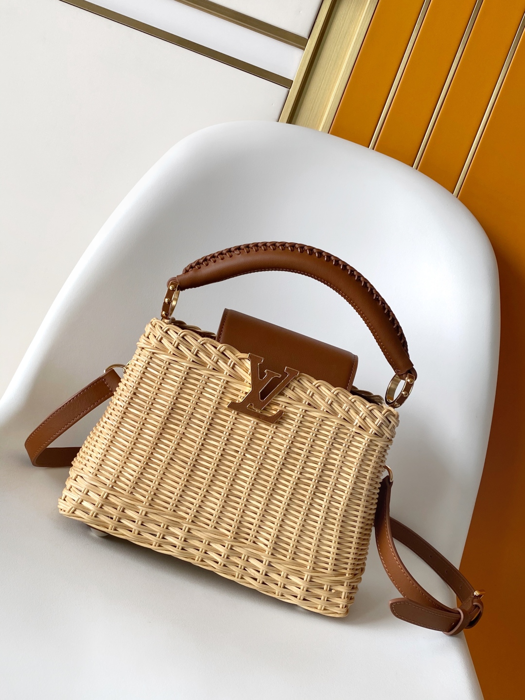 Louis Vuitton Capucines BB Sac à Main en Osier et Cuir, Inspiration Estivale