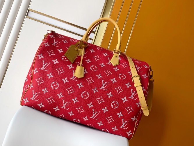 Louis Vuitton Speedy Bandouliere 50: Iconic Design, Vibrant Red, and Timeless Appeal 1 Louis Vuitton Speedy Bandouliere 50: Iconic Design, Vibrant Red, and Timeless Appeal