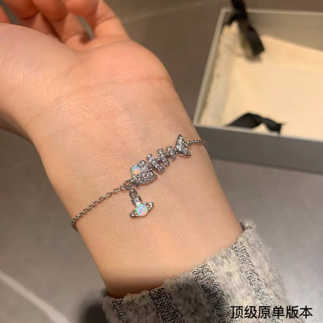 Luxurious Diamond Bracelets Inspired by Saturn’s Beauty and Elegance - 图片 1