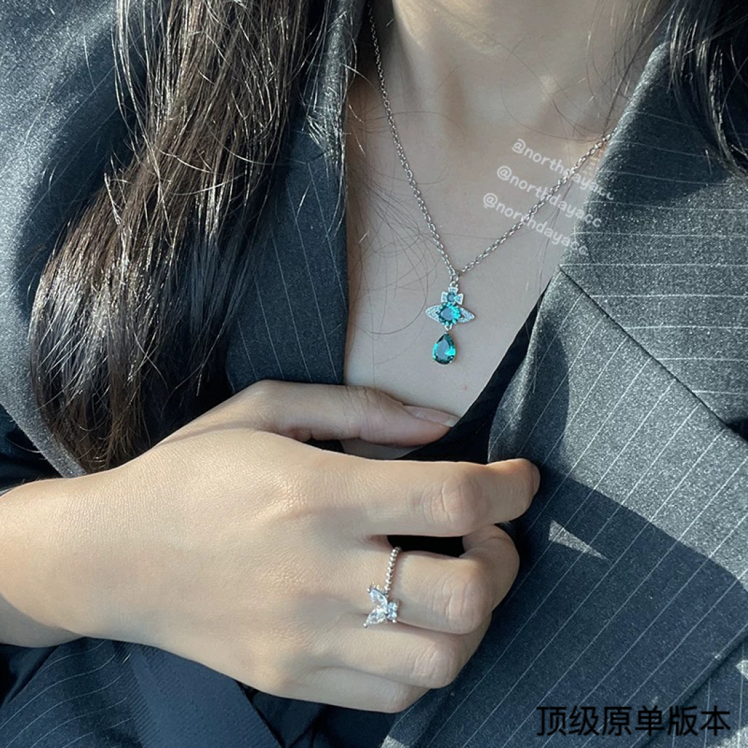   西太后 vivienne 满钻 土星项链
闭眼‮准入‬没错！绿钻镶嵌、纯‮王粹‬冠球‮经是‬典的象征