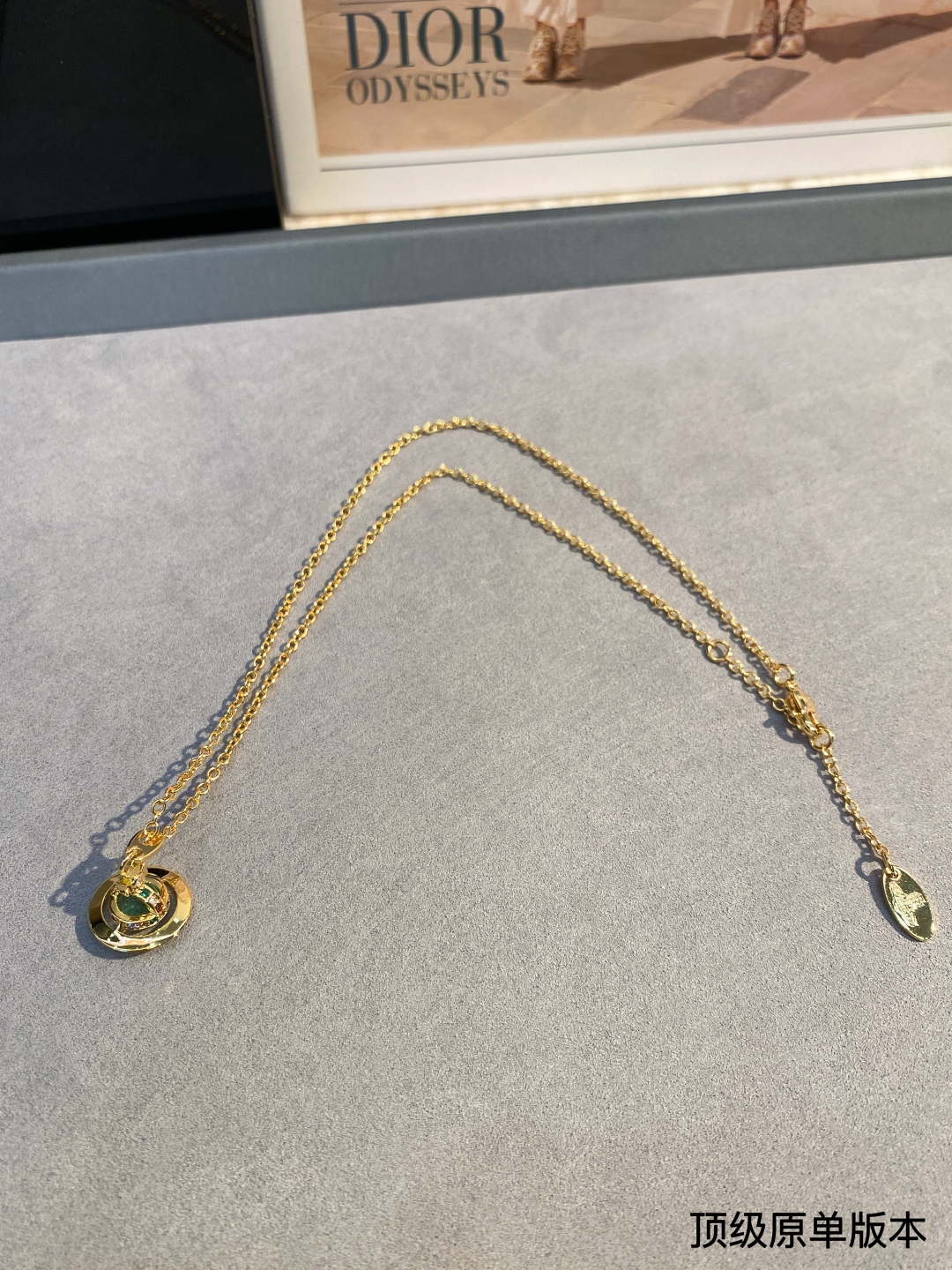    𝐕𝐢𝐯𝐢𝐞𝐧𝐧𝐞 𝐖𝐞𝐬𝐭𝐰𝐨𝐨𝐝
高品质经典土星绿色星球项链
项链vivienne westwo