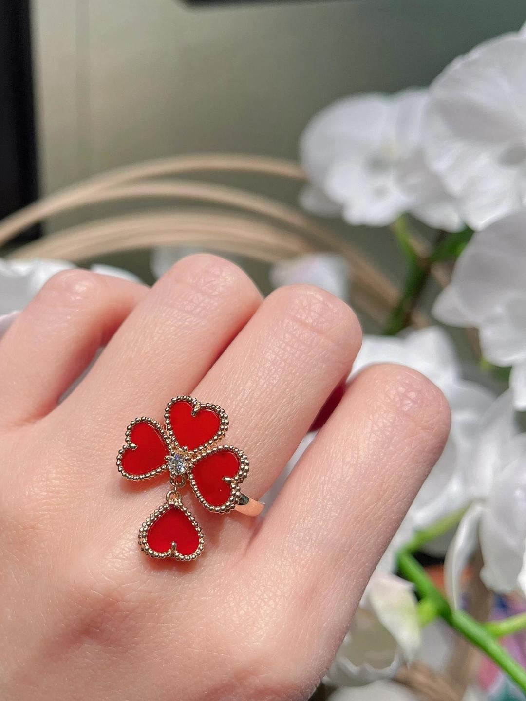 “Alhambra Lucky Series Earrings: Red Jade & Heart Four Leaf Design Process”