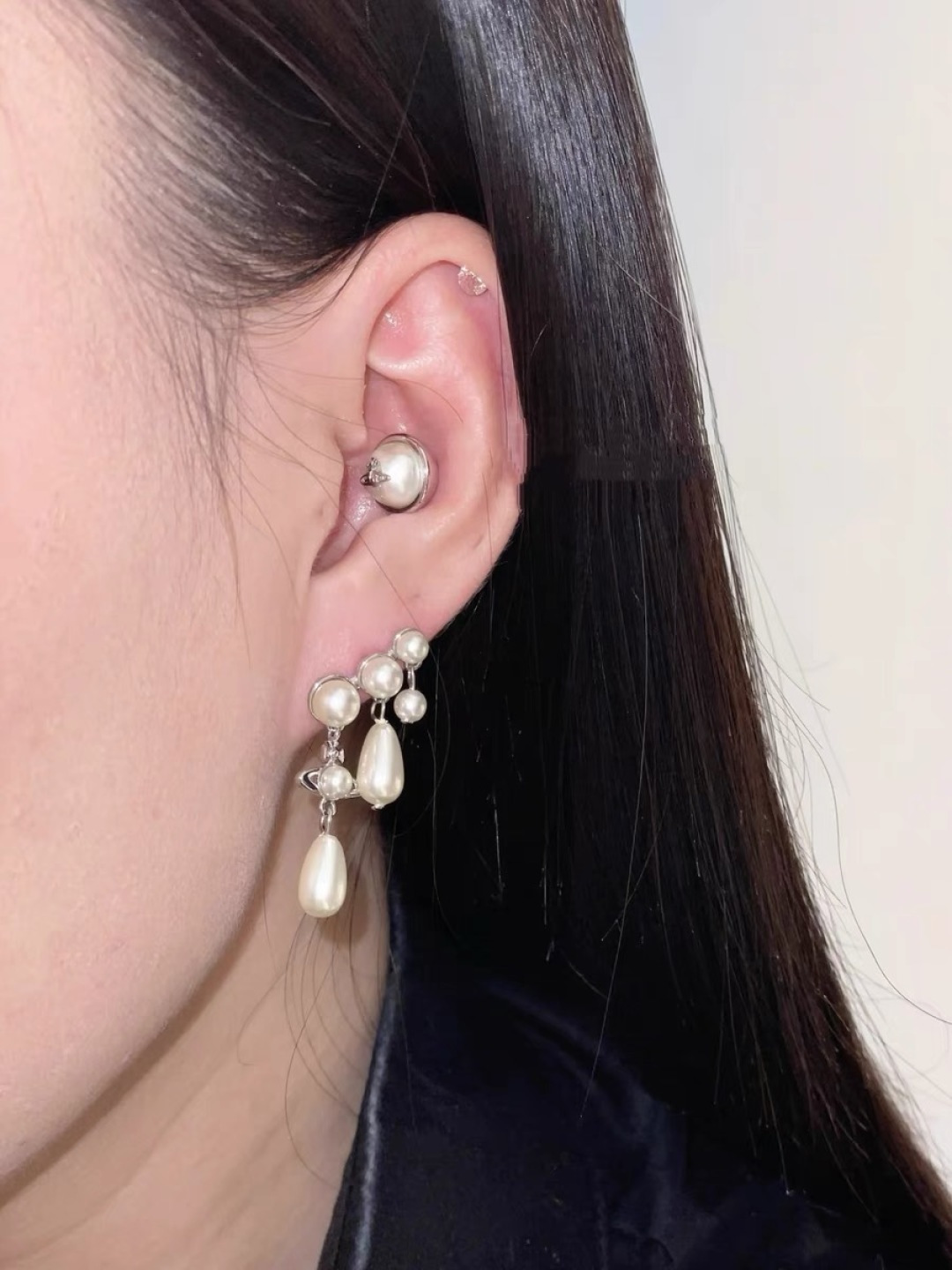 NO:107207,Queen Mother of the West has three rows of pearl water drop earrings in spring and summer, and high-end temperament new sweet temperament earrings, jewelry boutique, earrings19860909西太后春夏三连排珍珠水滴耳钉高级感气质新款甜美气质耳饰耳环,饰品精品,earrings,Jewelry