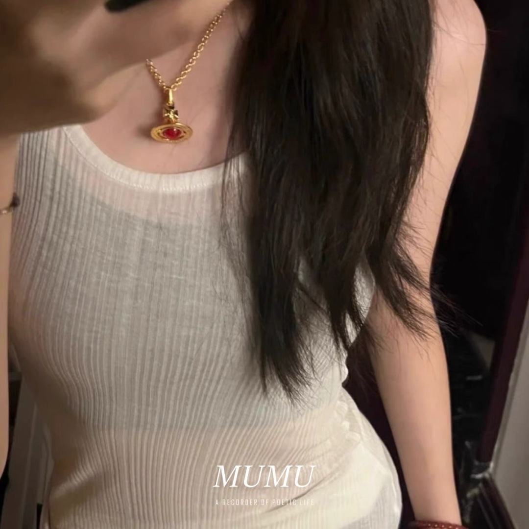 NO:107209,Vivienne Westwood Queen Mother Saturn The necklace is elegant and elegant, seductive, and very beautiful. It is very youthful and energetic. It is attracted by this one at a glance. It is very beautiful. The color combination is fashionable and playful, and the accessories are boutique, necklace19860909Vivienne Westwood薇薇安西太后土星 项链优雅大方精工设计非常修饰脸型 青春活力 一眼就被这款吸引了非常漂亮的颜色搭配时尚又俏皮,饰品精品,necklace,Jewelry