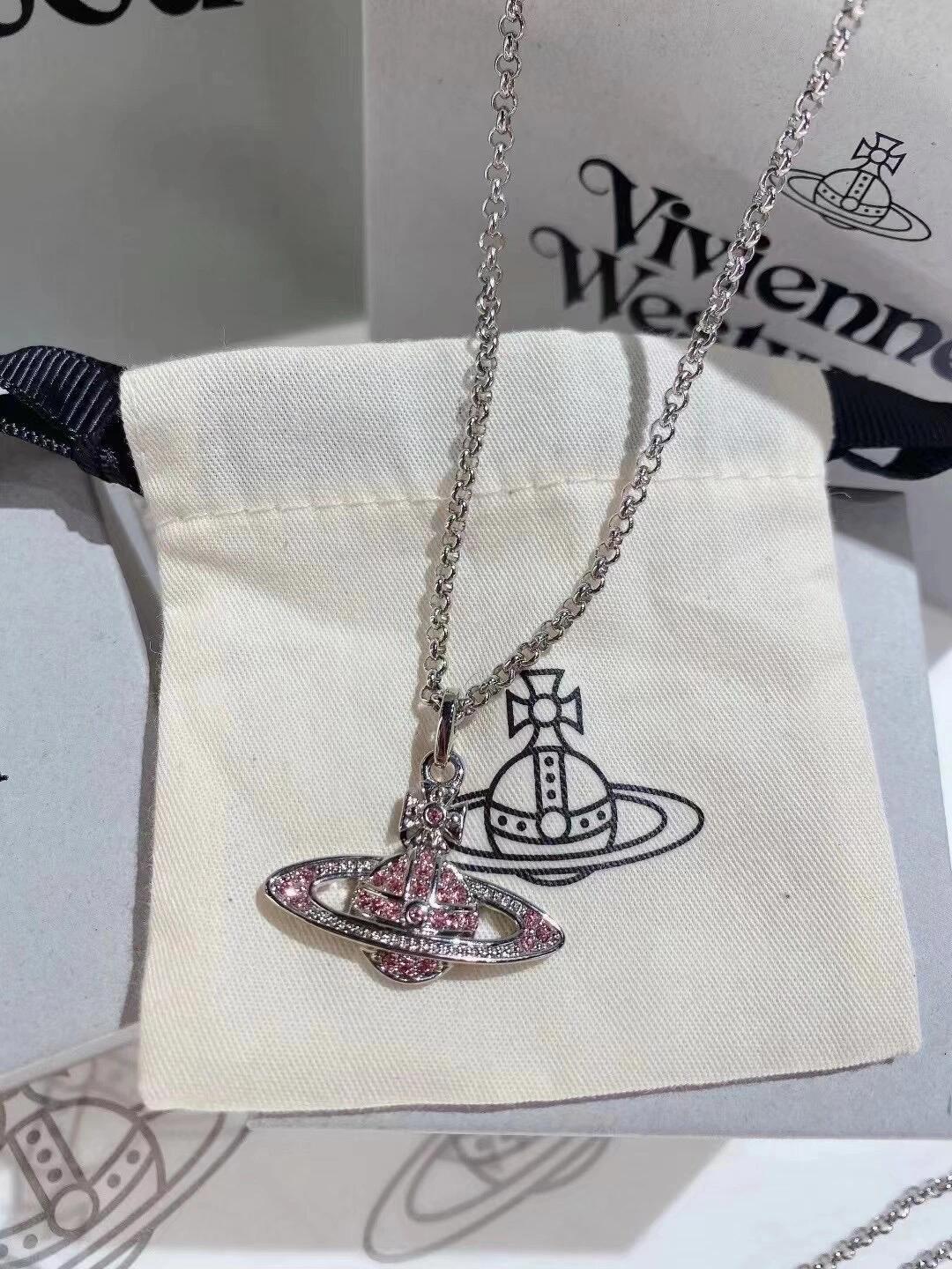 ๐๐ข๐ฏ๐ข๐๐ง๐ง๐ ๐๐๐ฌ๐ญ๐ฐ๐จ๐จ๐๐ชโจ
ๅๆ้ถ้ป้กน้พ vivienne westwood่ฅฟๅคชๅๅๆ้กน้พ