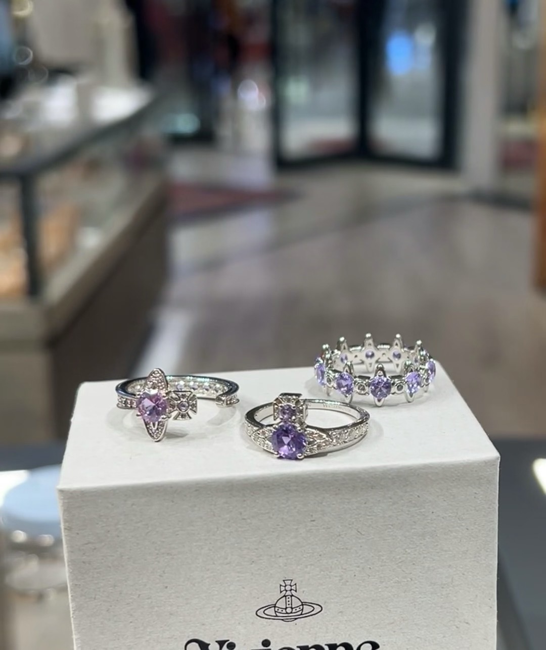  vivienne westwood西太后薇薇安土星戒指💍英国时装设计师，时装的朋克之母！时尚潮流风格，