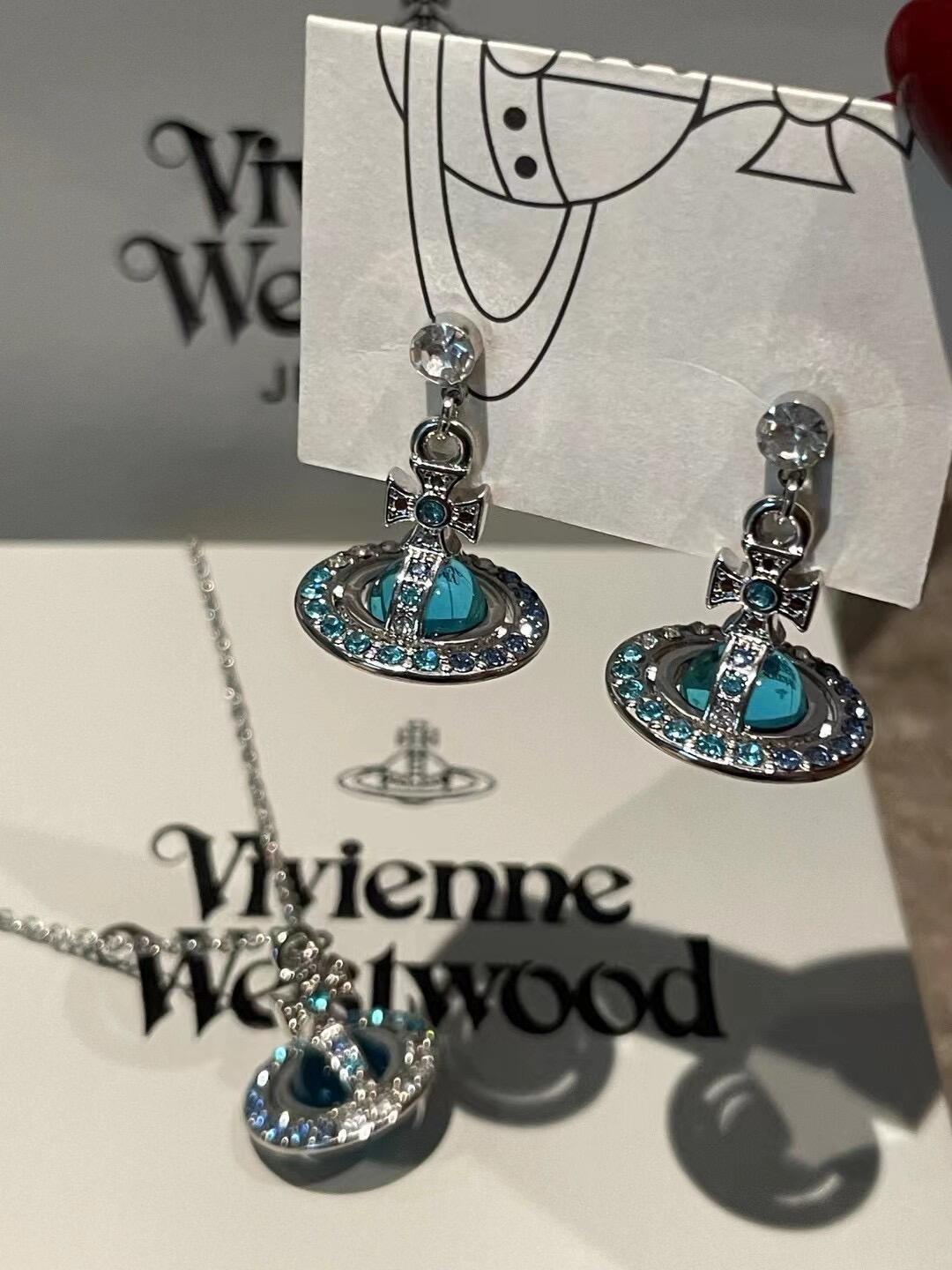 Westwood 西太后耳钉 重磅推荐，纯粹王冠球是经典的象征，闪耀土星环勾勒未来波光流转间，开启一场与
