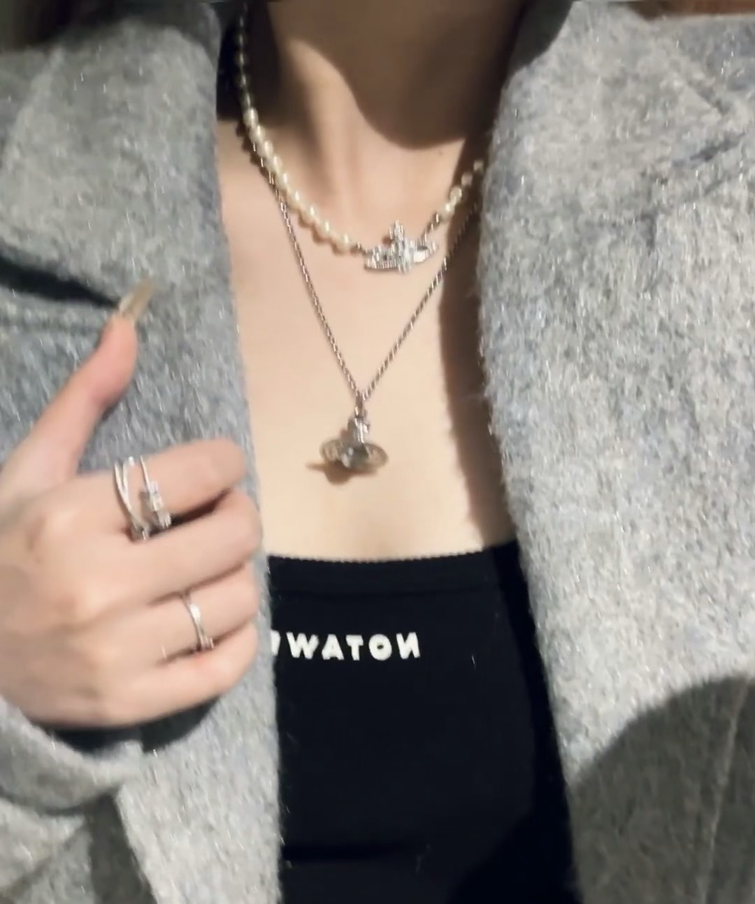 💋 西太后 vivienne 项链
闭眼‮准入‬没错！纯‮王粹‬冠球‮经是‬典的象征，闪‮土耀‬星环勾‮